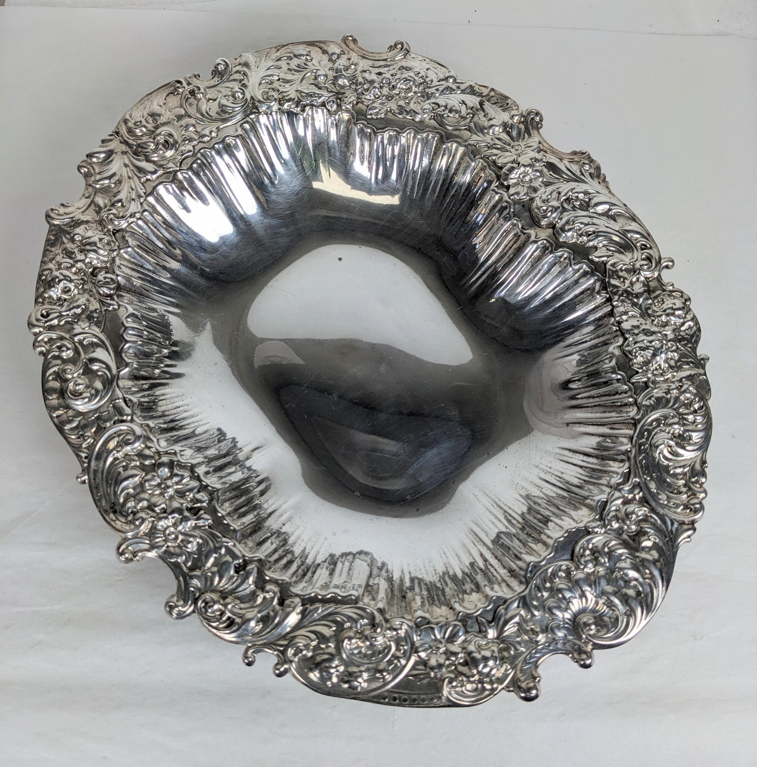 Tardo vittoriano Elegante piatto da portata in argento di Gorham del XIX secolo in vendita