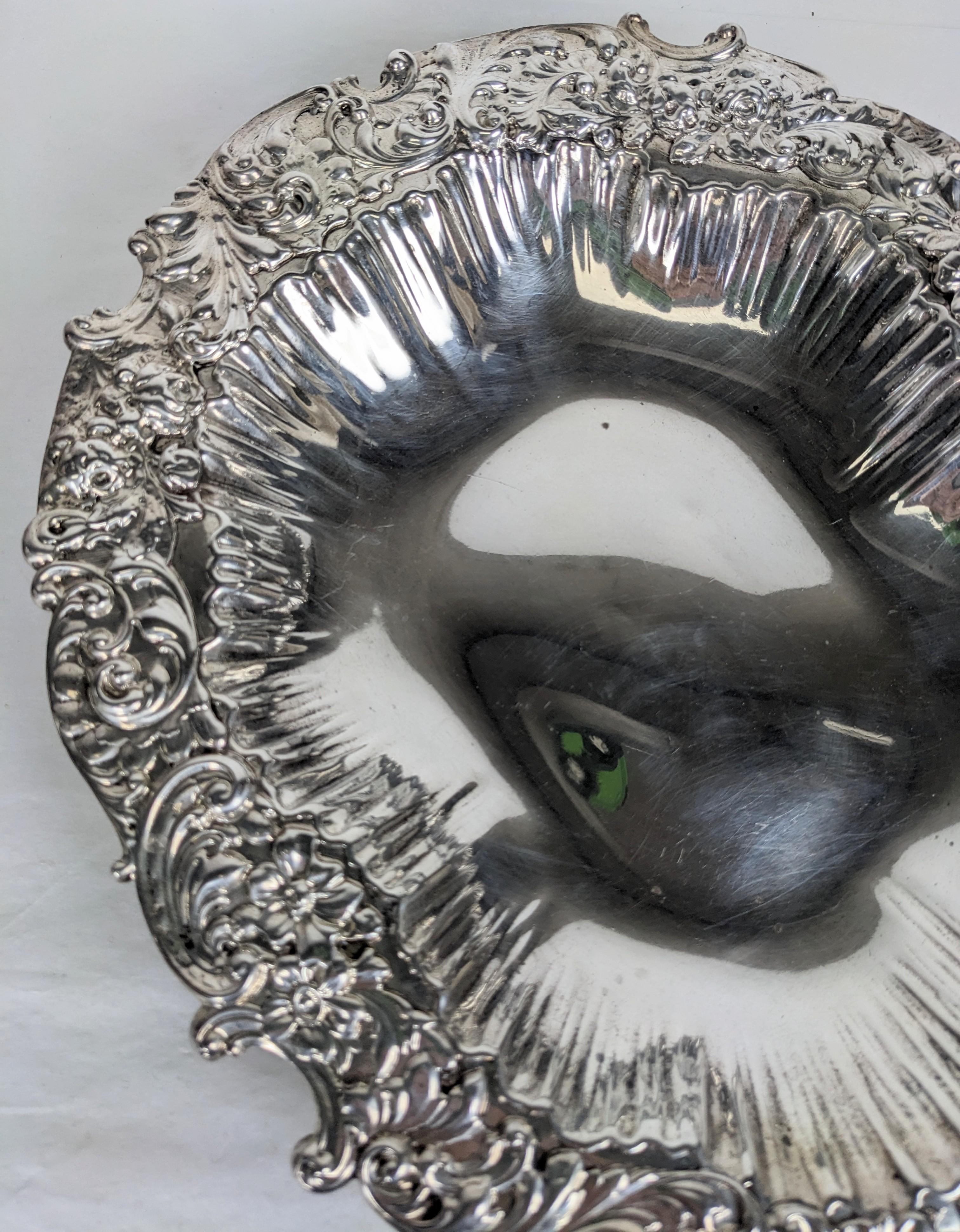 Calco Elegante piatto da portata in argento di Gorham del XIX secolo in vendita