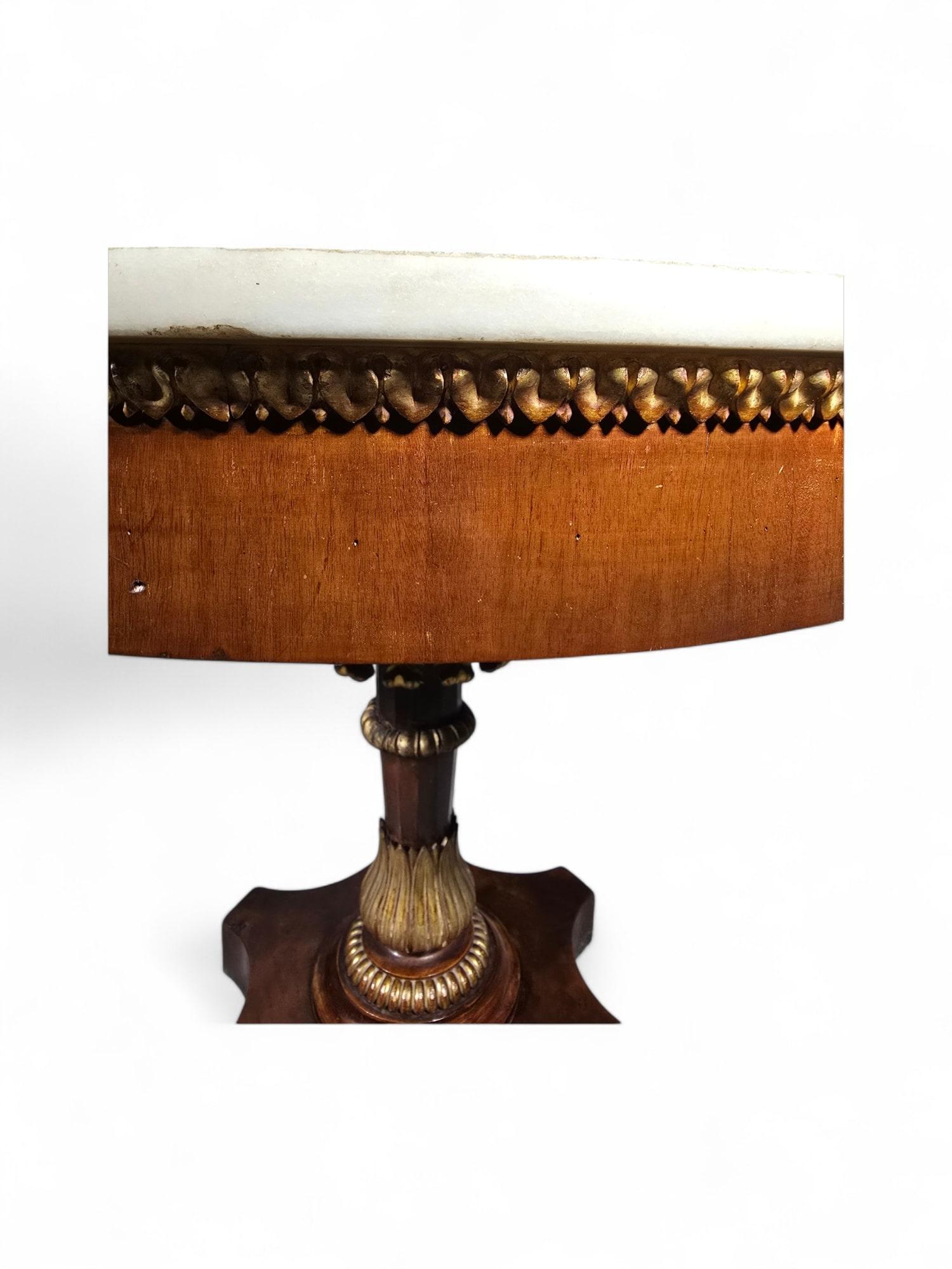 Elegant 19th-Century Italian Round Center Table with Carrara Marble Top For Sale 5