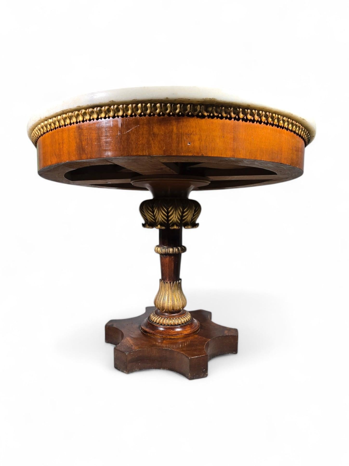 Elegant 19th-Century Italian Round Center Table with Carrara Marble Top For Sale 6