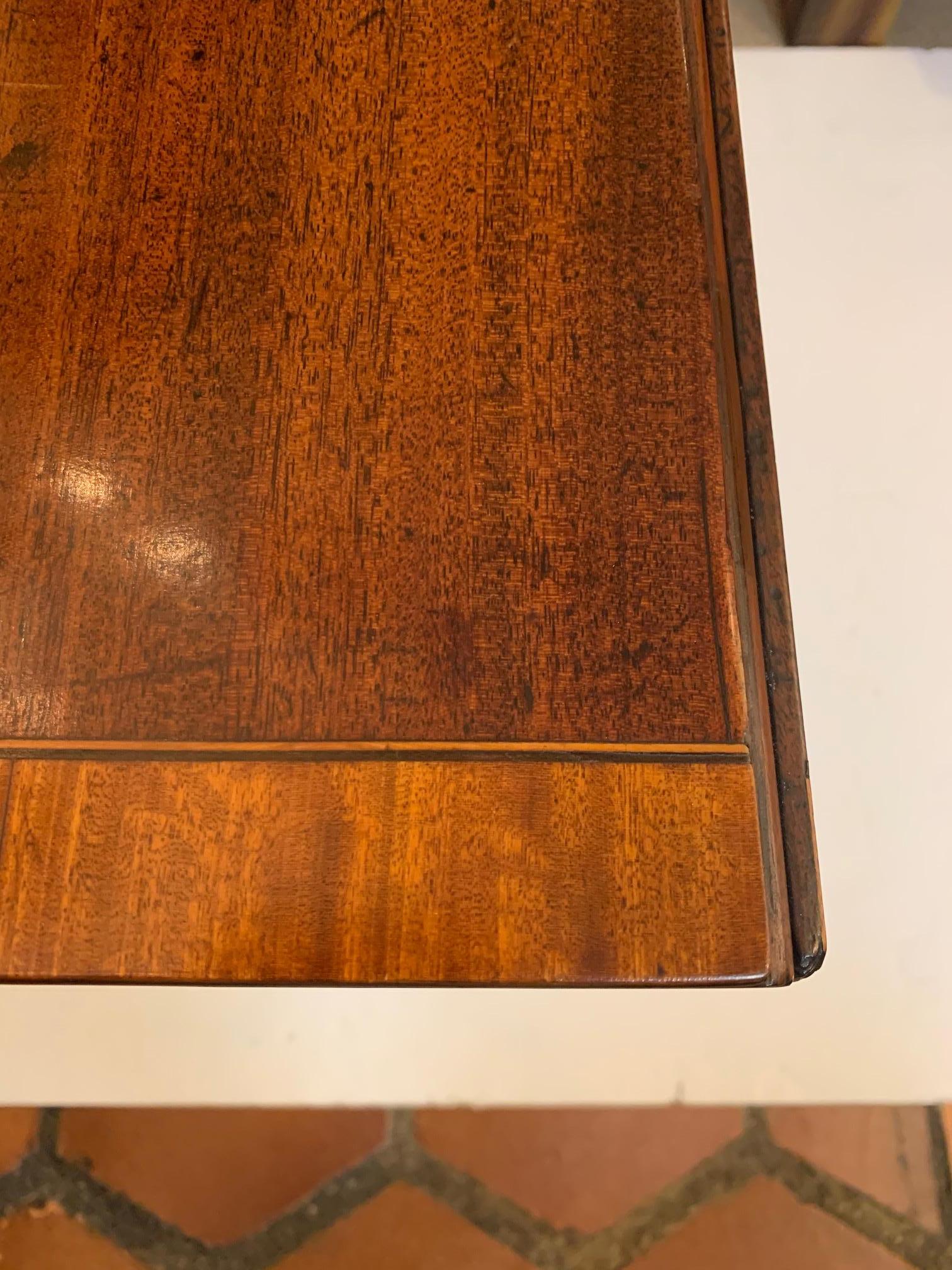 Elegant 19th Century Mahogany and Satinwood Pembroke Drop Leaf Side Table 4