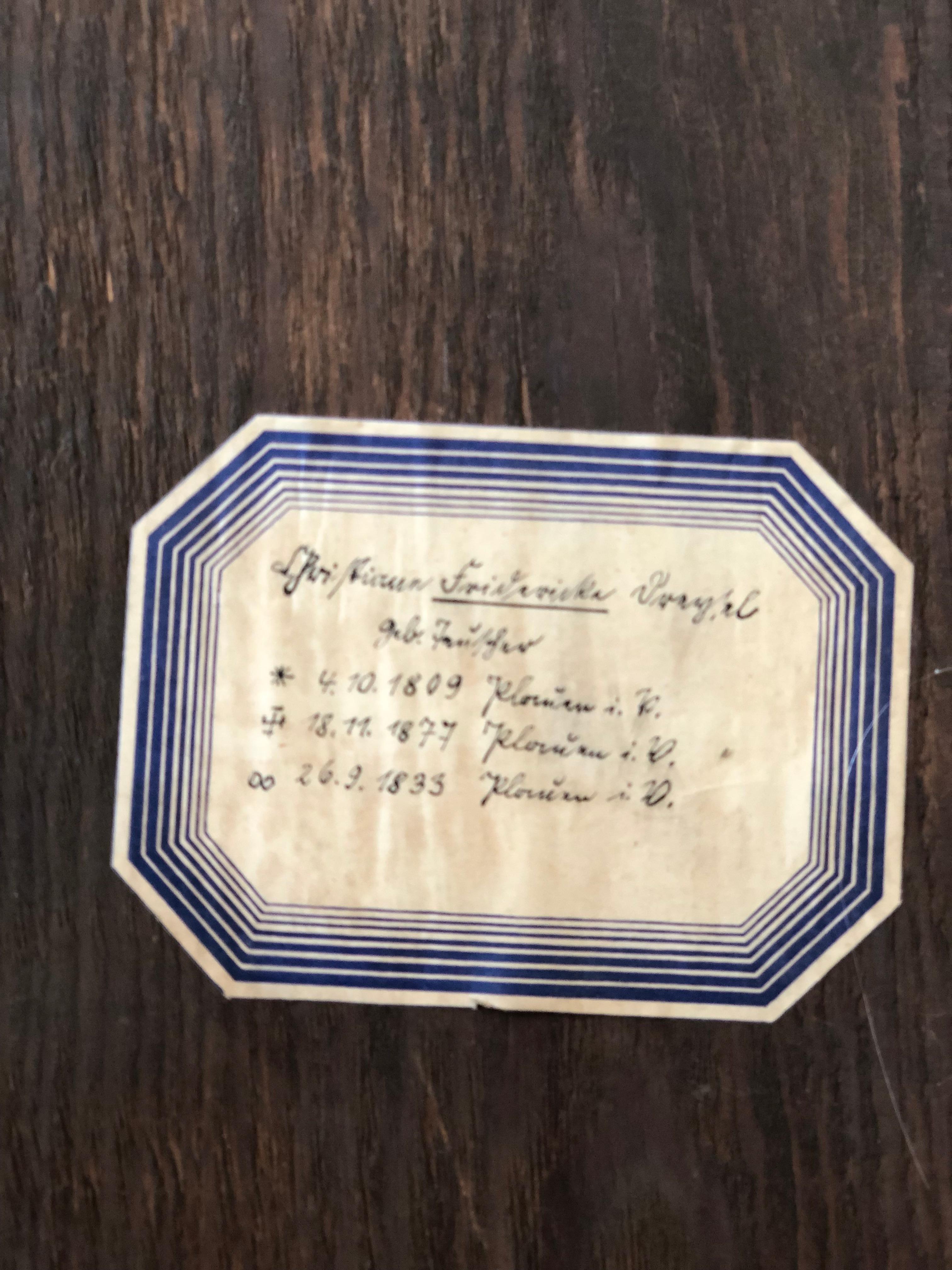 Elegante óleo del siglo XIX de una dama alemana (h. 1840) en venta 5