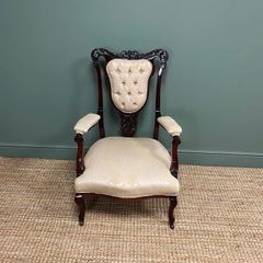 Fauteuil élégant et tapissé ancien du XIXe siècle