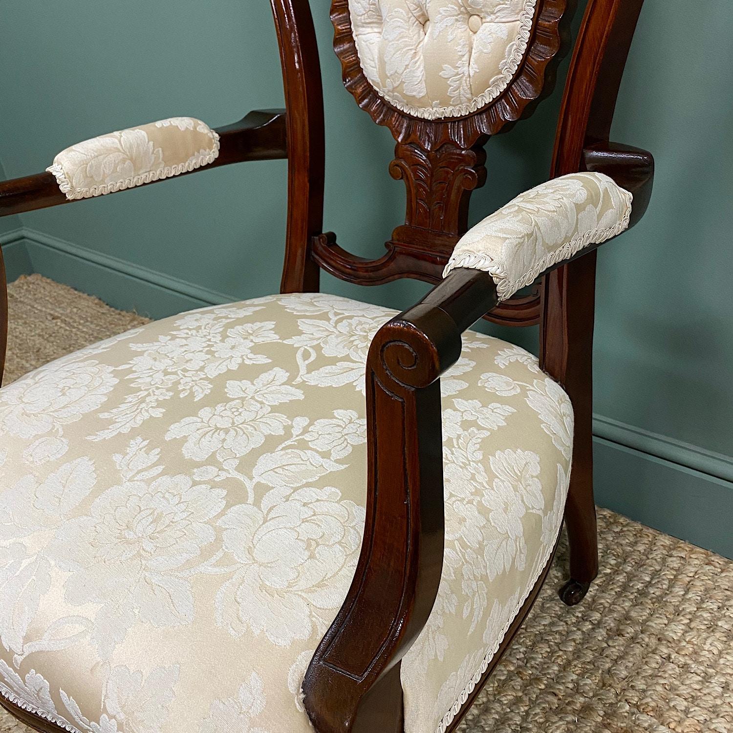 Elegant 19th Century Victorian Upholstered Antique Arm Chair In Good Condition For Sale In Clitheroe, GB