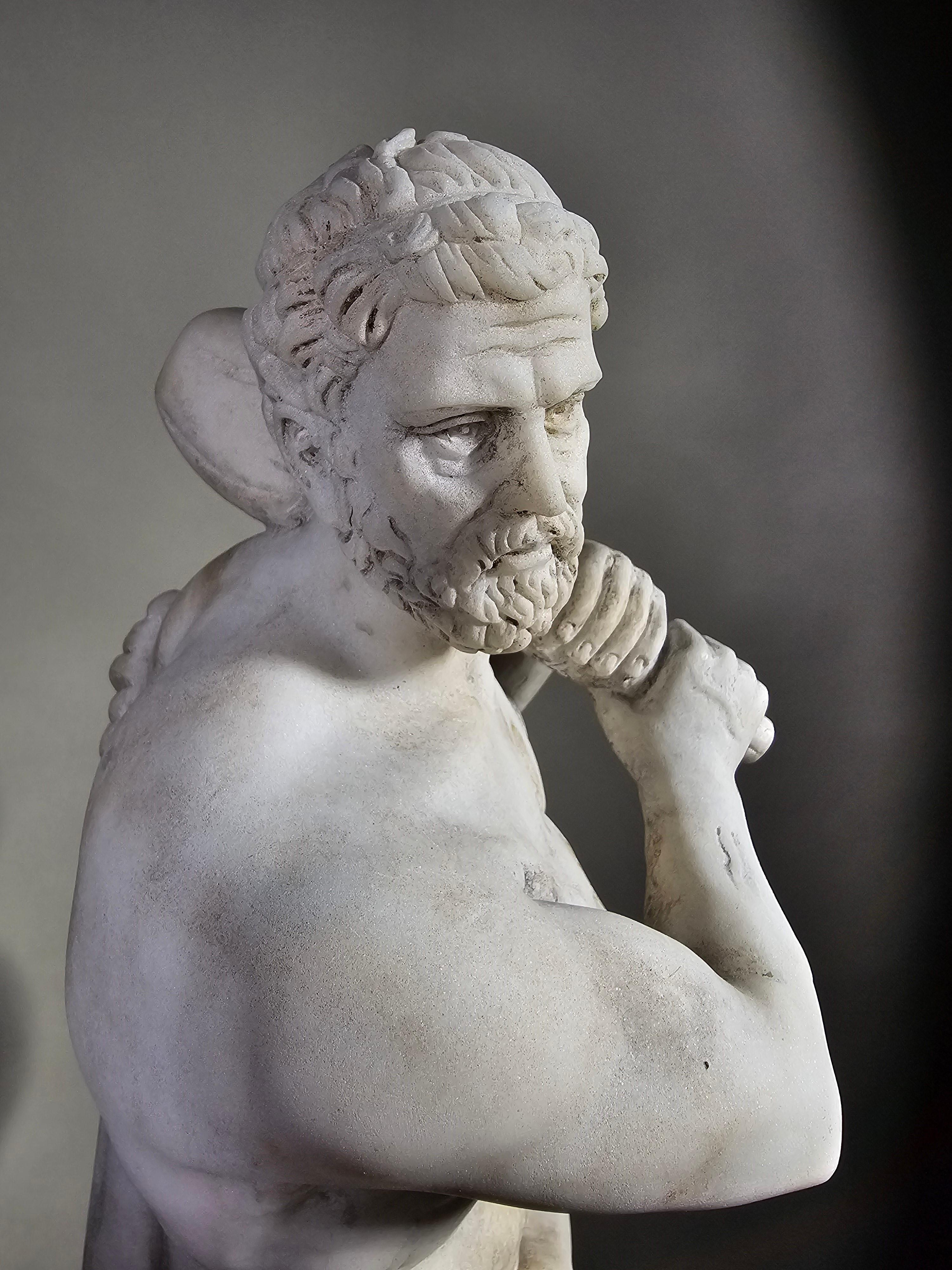 Elegant 19th Century White Carrara Marble Sculpture Depicting Hercules For Sale 7