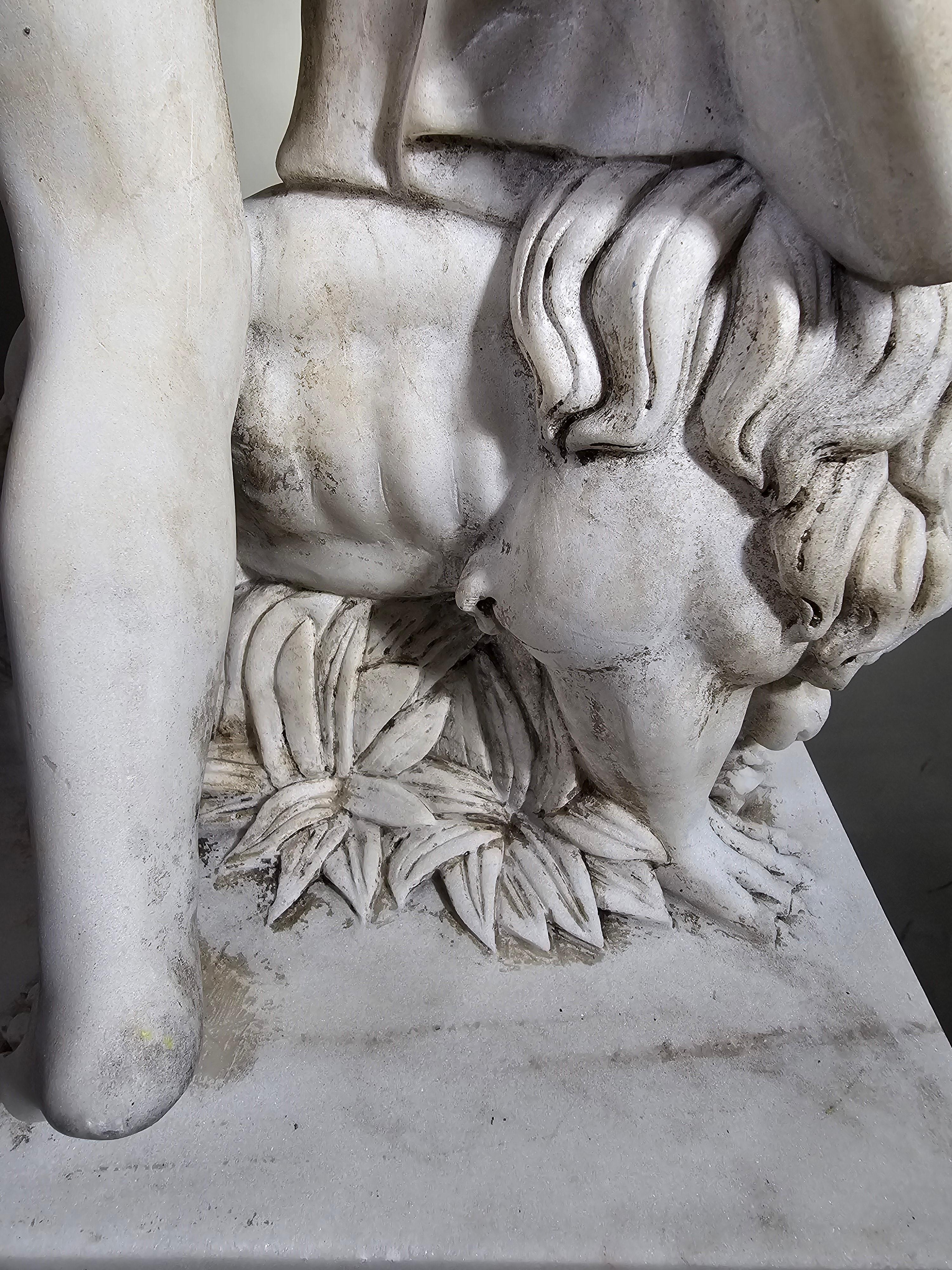 Elegant 19th Century White Carrara Marble Sculpture Depicting Hercules For Sale 11