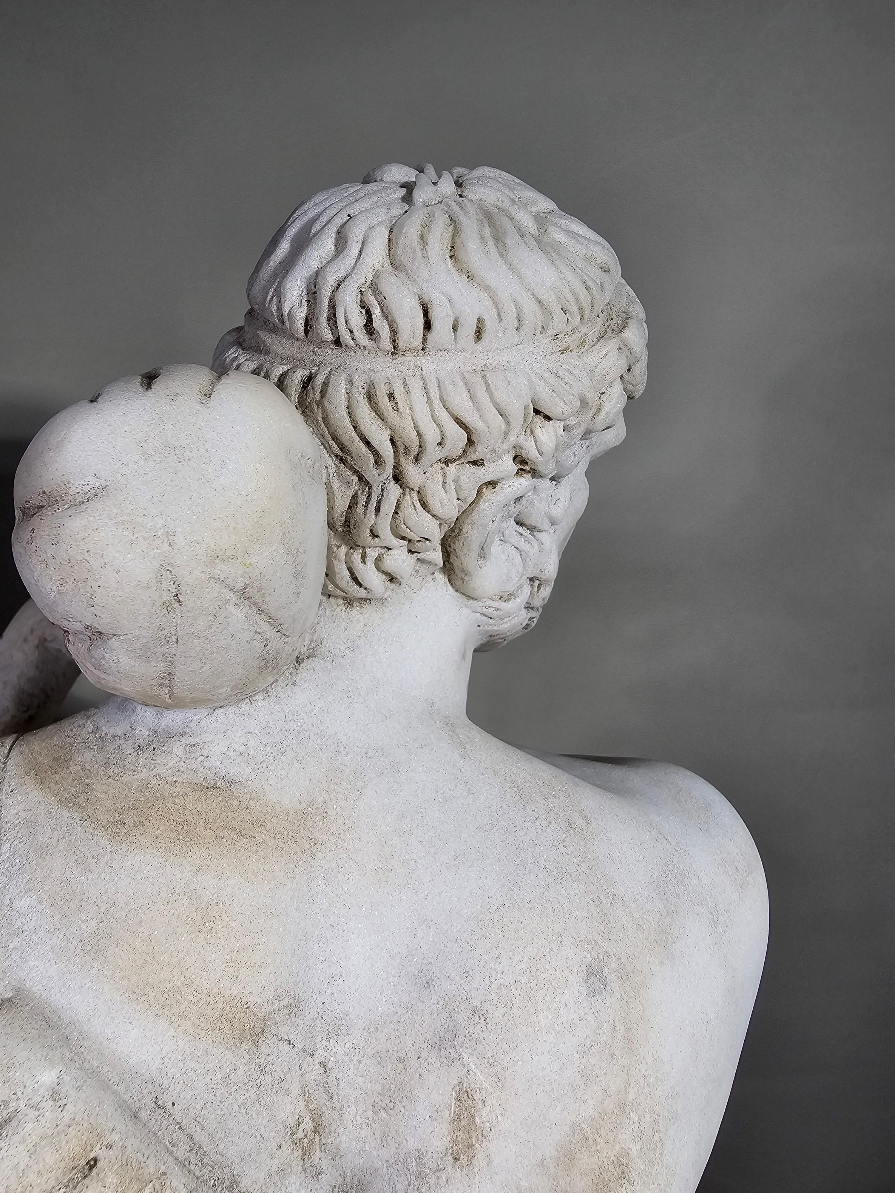 Elegant 19th Century White Carrara Marble Sculpture Depicting Hercules For Sale 12