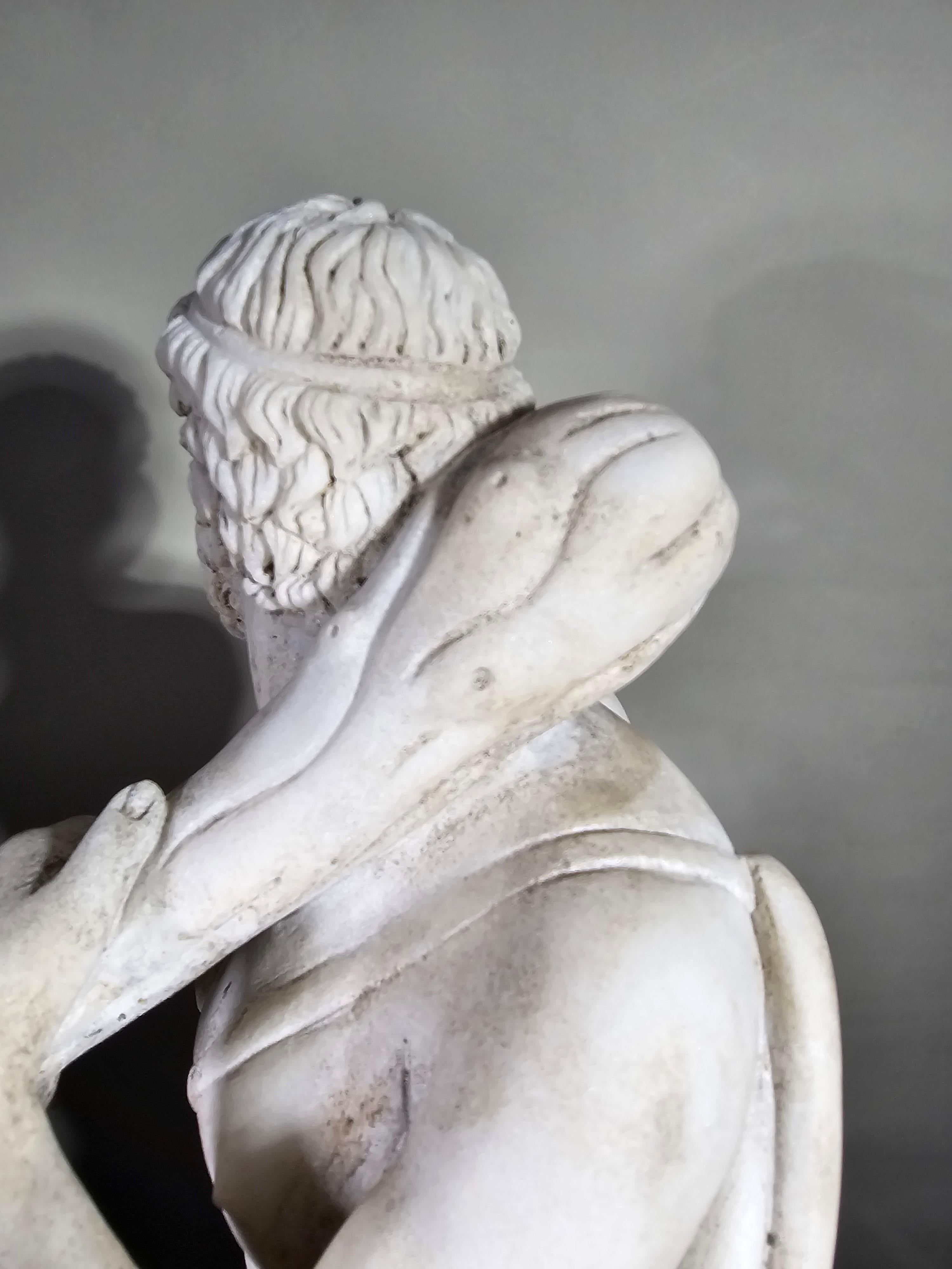 Elegante Skulptur aus weißem Carrara-Marmor des 19. Jahrhunderts mit der Darstellung des Herkules im Angebot 14