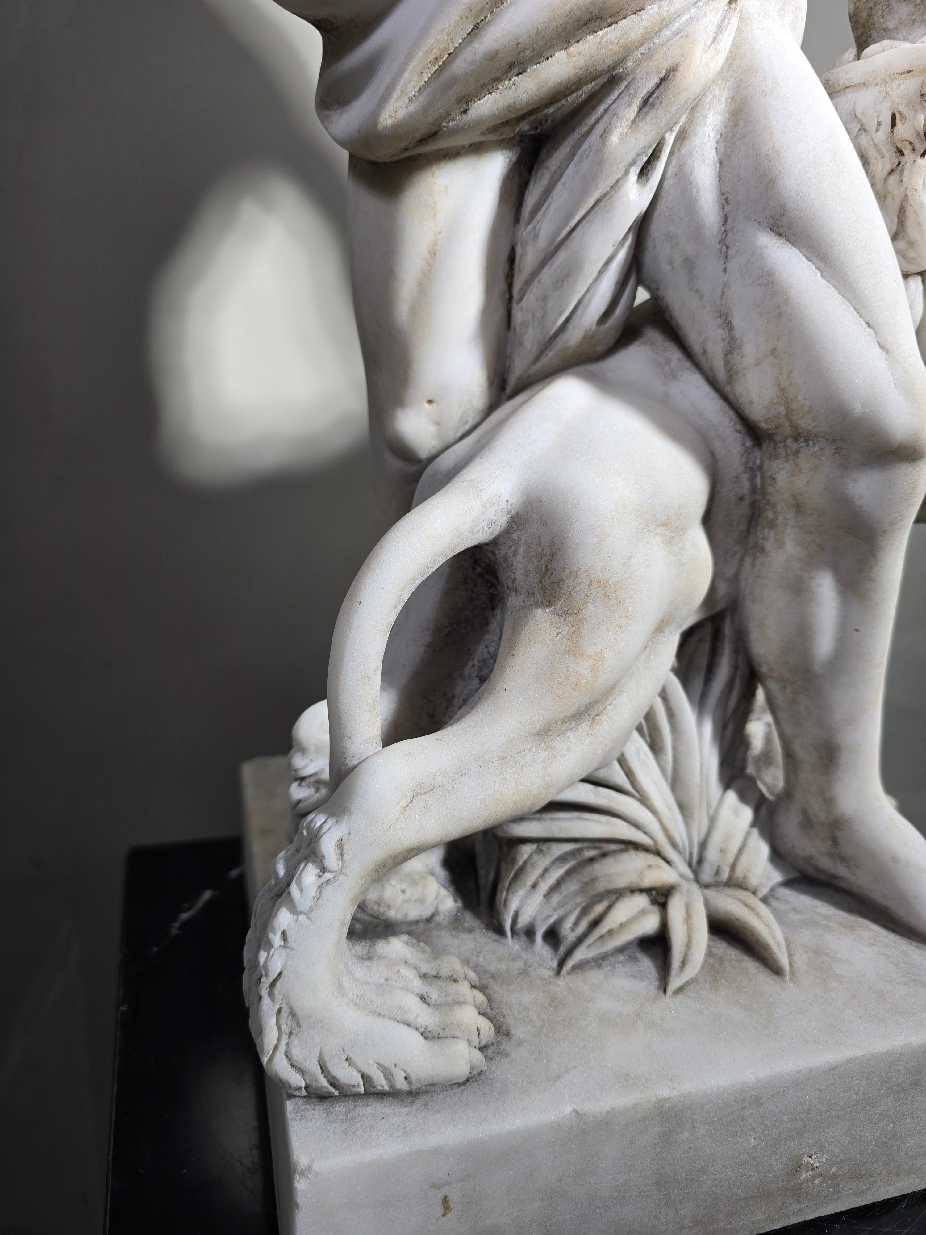 Elegant 19th Century White Carrara Marble Sculpture Depicting Hercules For Sale 4