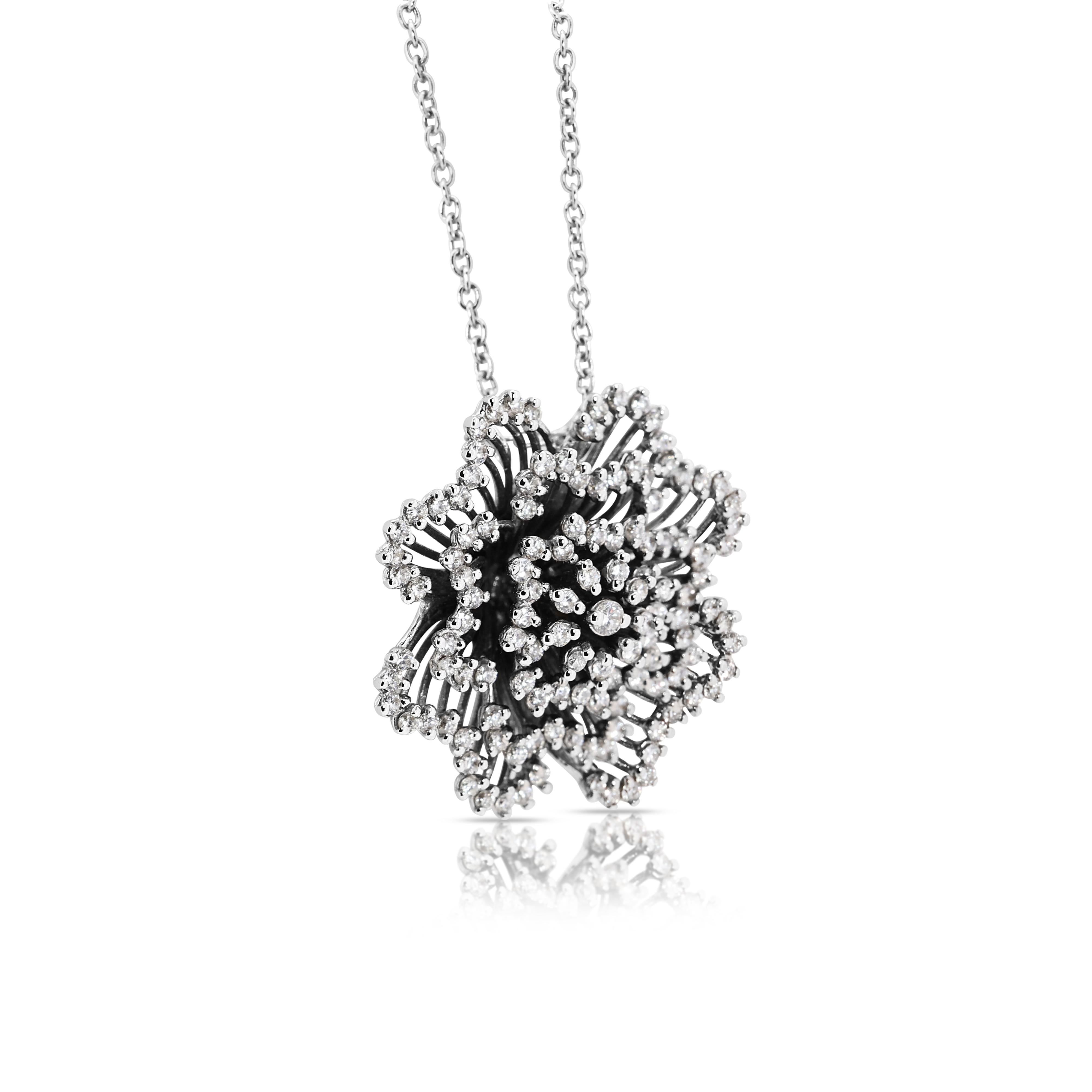 Taglio rotondo Elegante collana di diamanti da 1 centesimo in oro bianco 18 carati in vendita