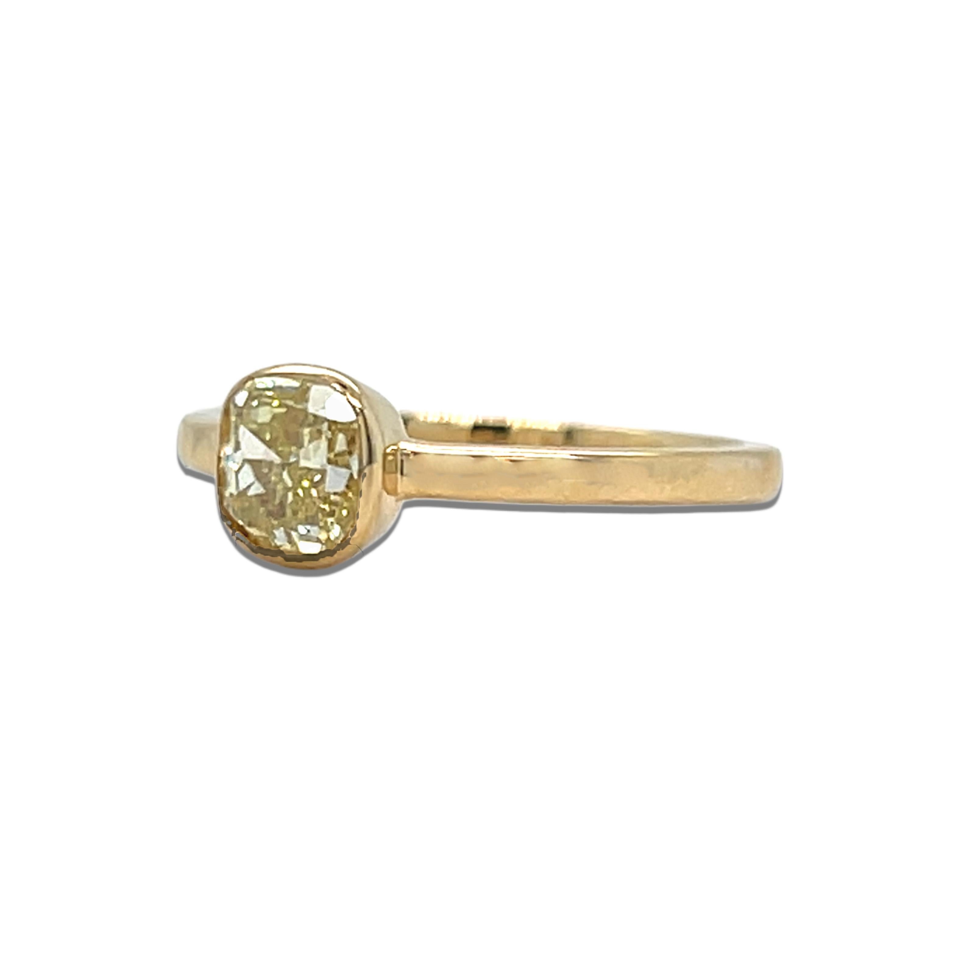 Elegant 1ct Yellow Cushion Cut Diamond Solitaire Ring, Natural Earth Mined, 18k In New Condition For Sale In Miami, FL
