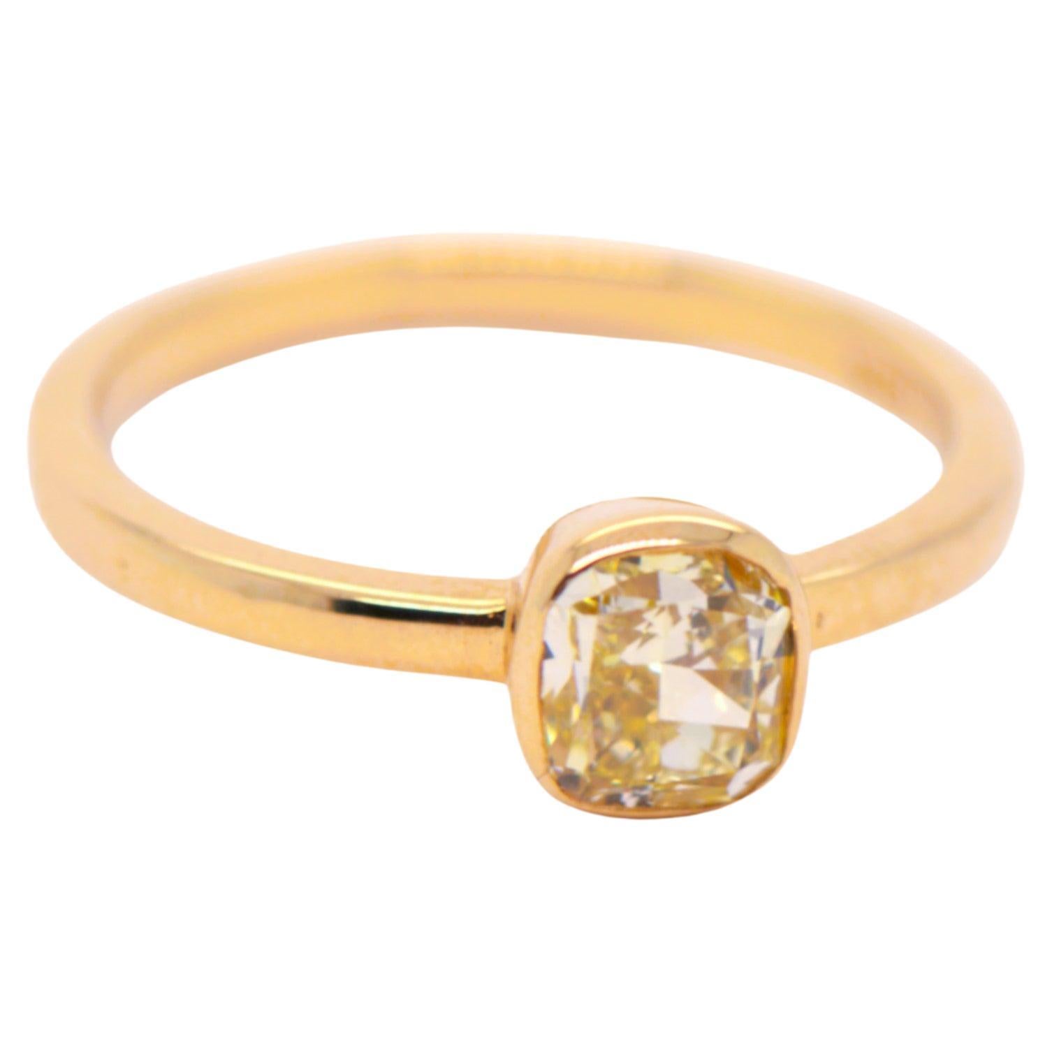 Elegante Anillo Solitario de Diamante Amarillo talla cojín de 1 ct, Tierra Natural Extraída, 18k
