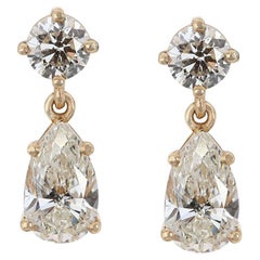 Elegance, orecchini con diamanti naturali da 2 carati e 82 punti in oro giallo 18 carati