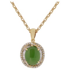 Élégant pendentif en or jaune 18 carats, jade et diamants de 2 carats et 77 points
