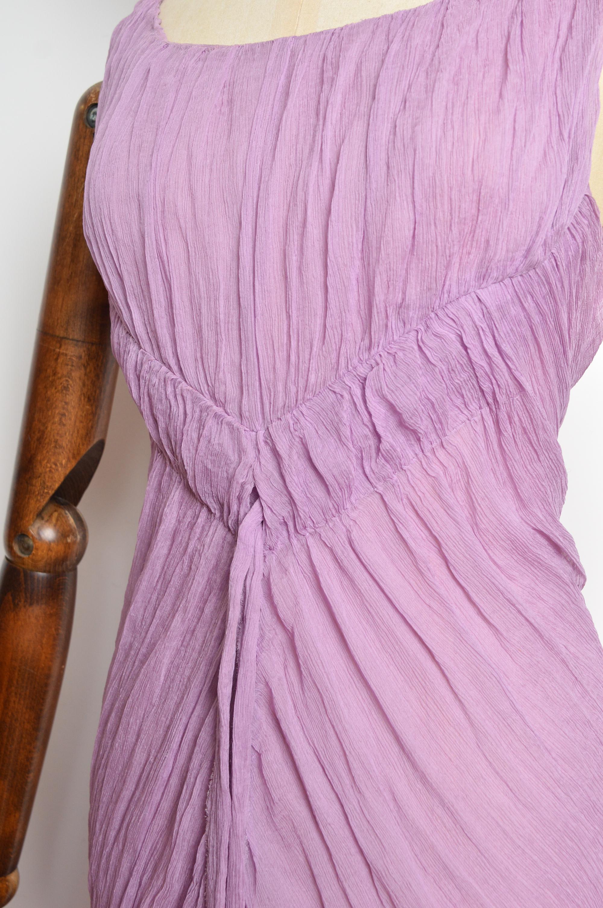 Elegant 2004 Alberta Ferretti Fliederfarbenes Abendkleid aus Seidenkrepp in voller Länge - Kleid im Angebot 7