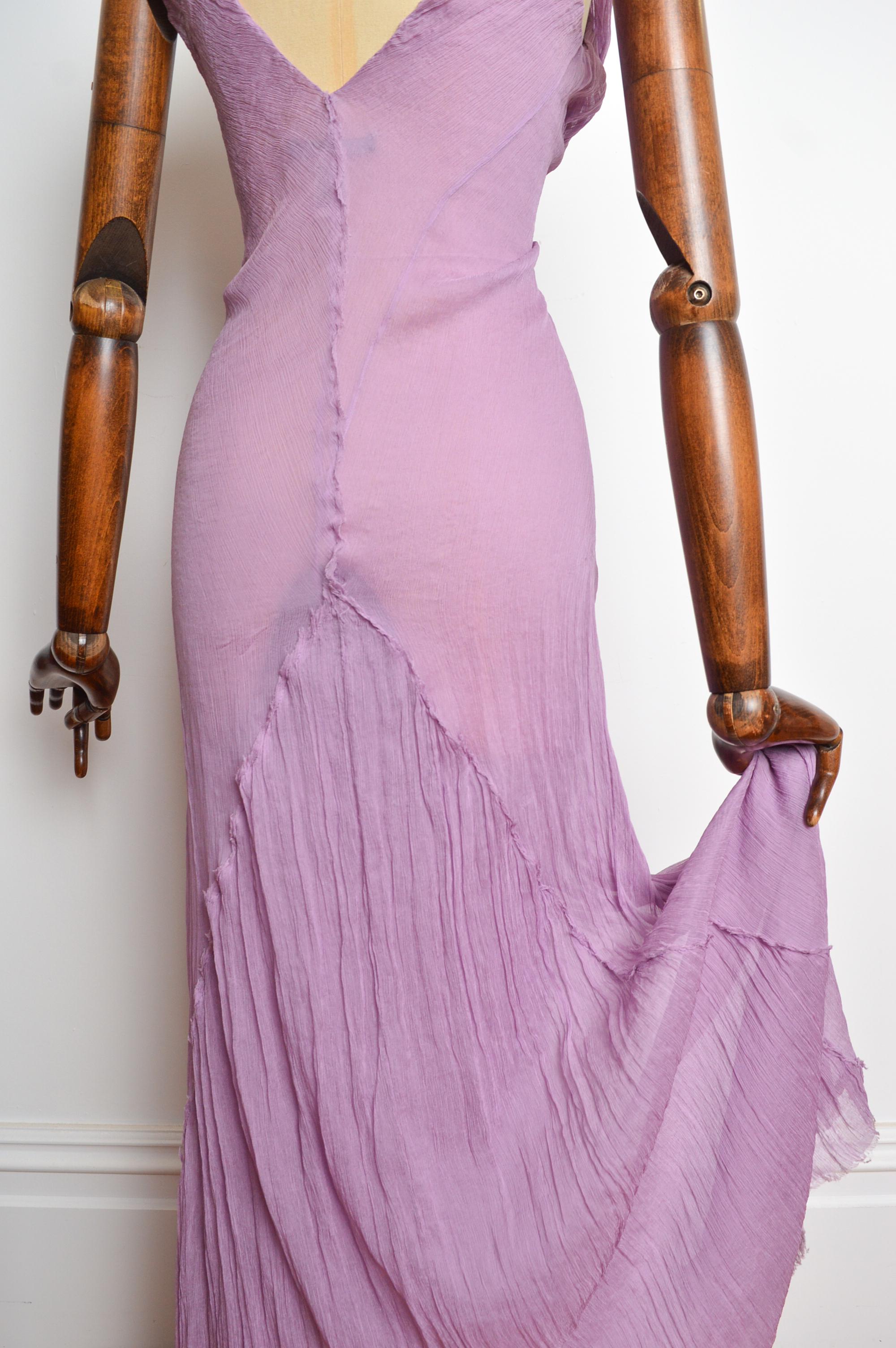 Elegant 2004 Alberta Ferretti Fliederfarbenes Abendkleid aus Seidenkrepp in voller Länge - Kleid im Angebot 9