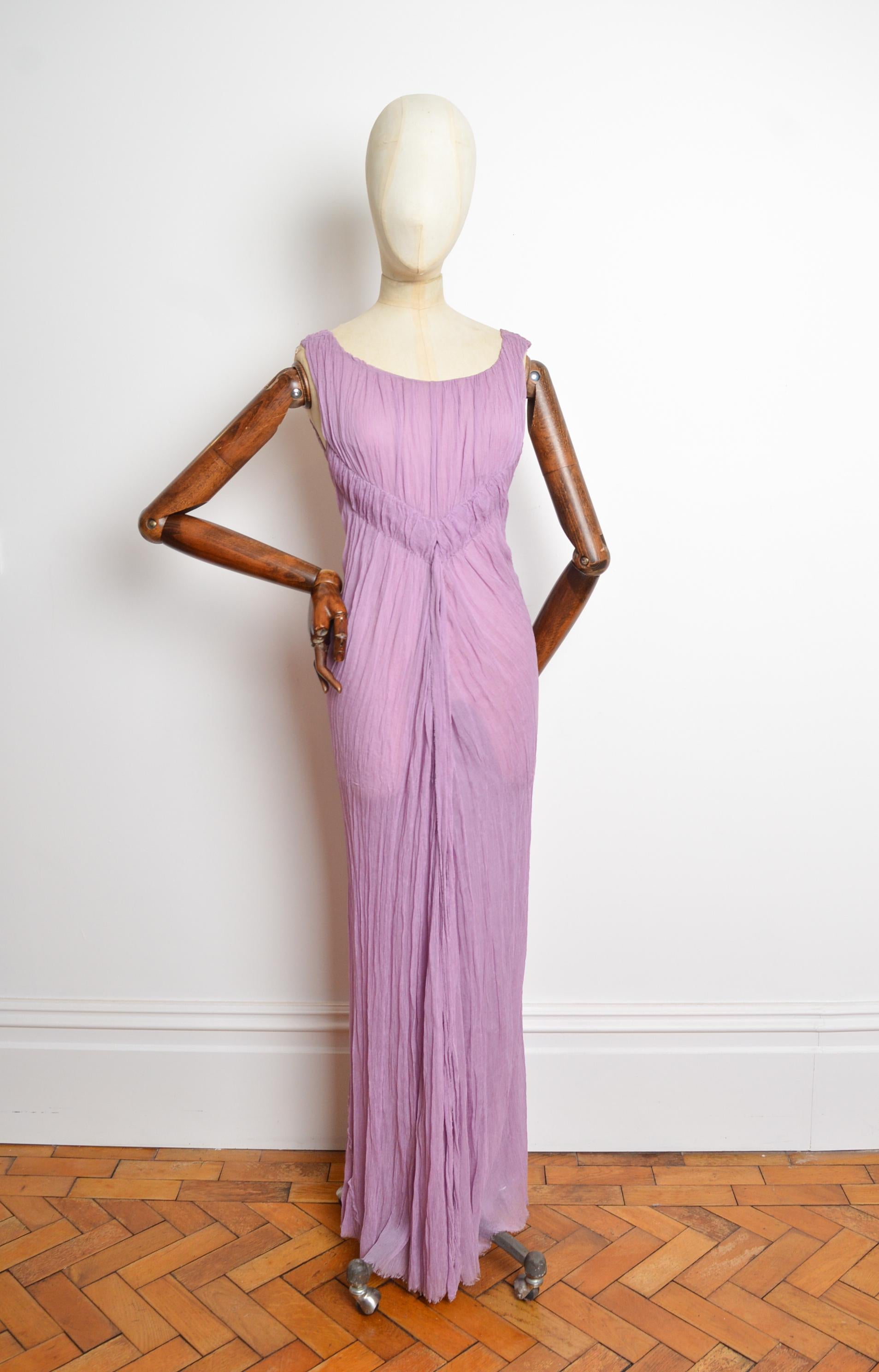 Elegant 2004 Alberta Ferretti Fliederfarbenes Abendkleid aus Seidenkrepp in voller Länge - Kleid Damen im Angebot