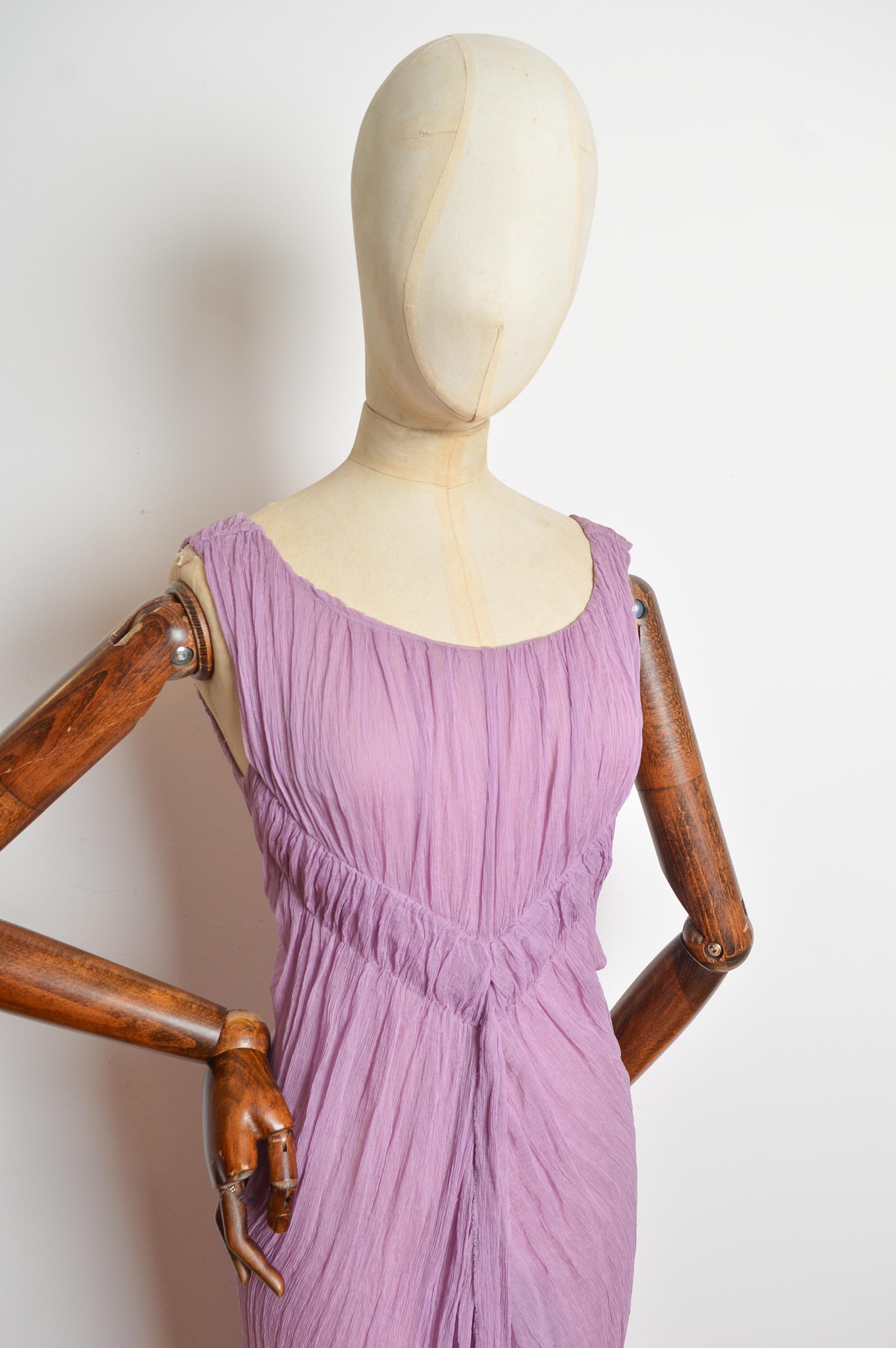 Elegant 2004 Alberta Ferretti Fliederfarbenes Abendkleid aus Seidenkrepp in voller Länge - Kleid im Angebot 1
