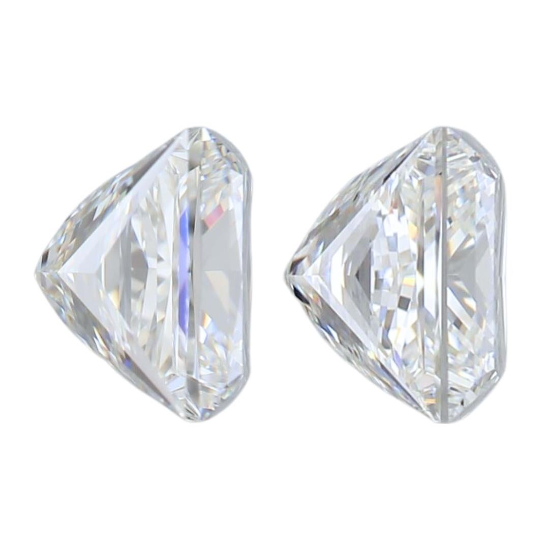 Donna Eleganza di una coppia di diamanti a forma quadrata con taglio ideale da 2,00 ct - certificati GIA in vendita