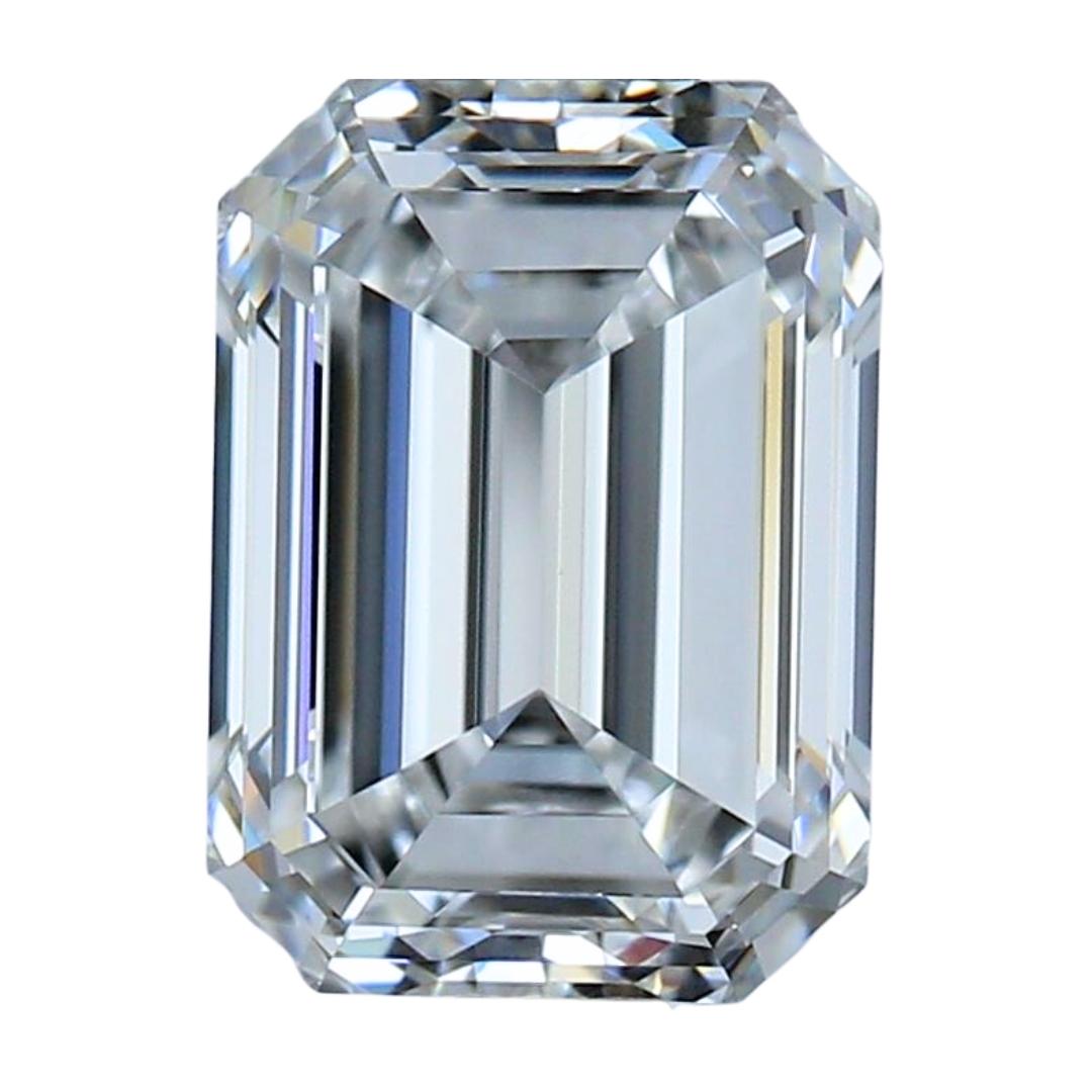 Elegant 2.01ct Ideal Cut Emerald Cut Diamond - GIA Certified For Sale 3