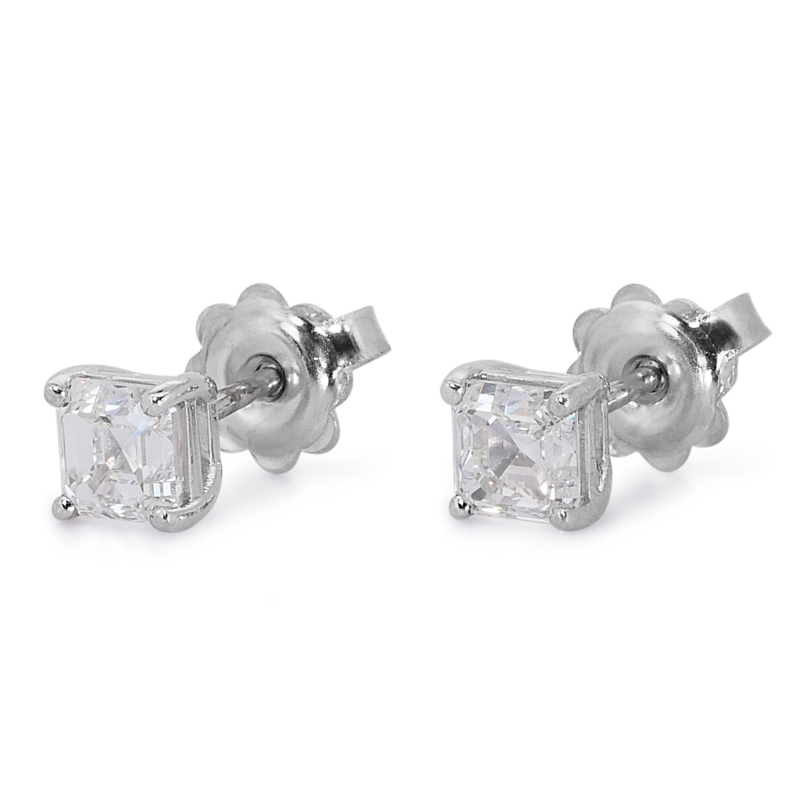 Elegant 2.02ct Double Excellent Ideal Cut Diamonds Stud Earrings in 18k White Gold - GIA Certified

Elevate your style with these exquisite 18k white gold diamond stud earrings, featuring two stunning square-shaped diamonds with a combined weight of