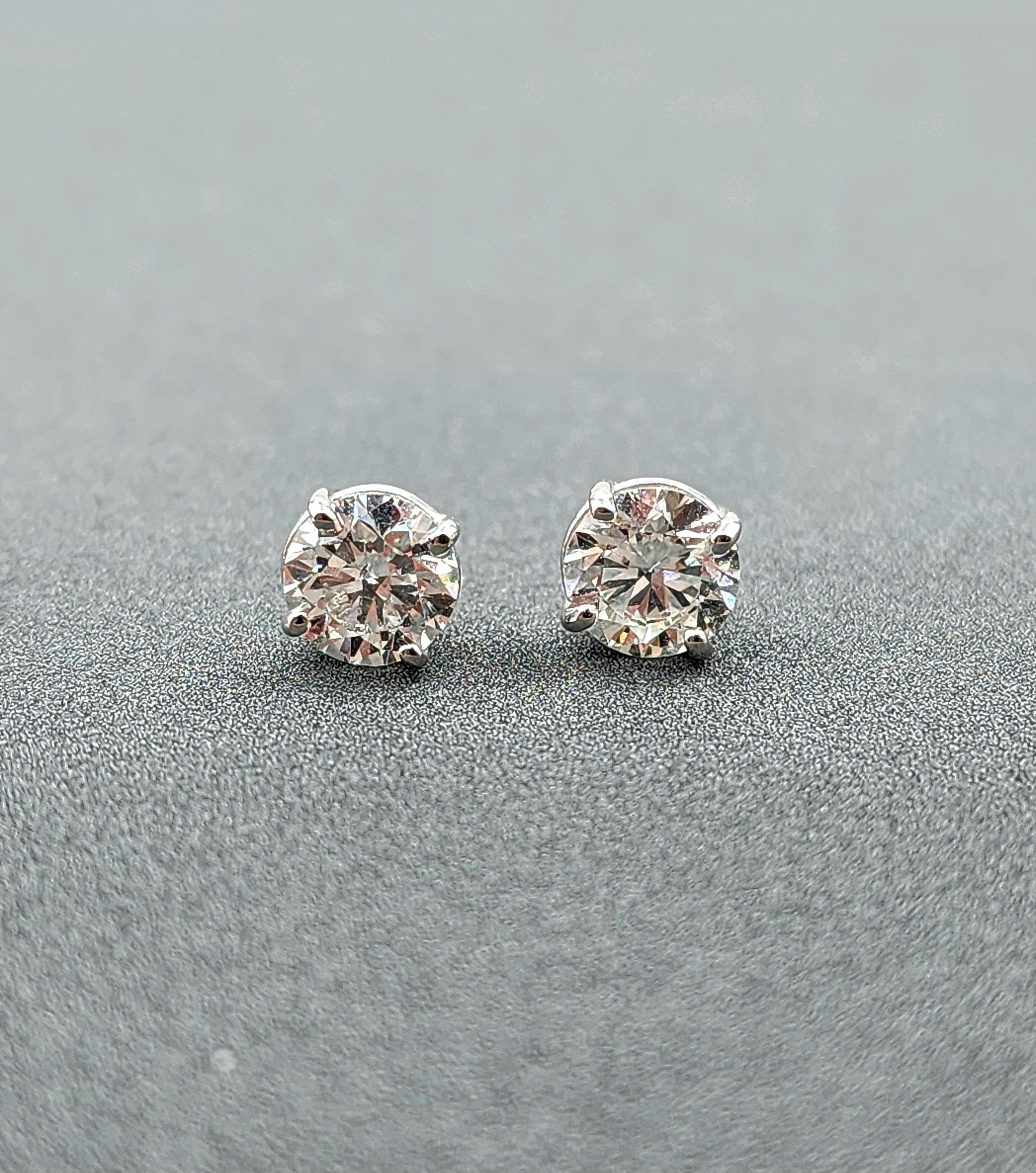 da uomo o donna Orecchini con diamanti da 2.03 carati in vendita