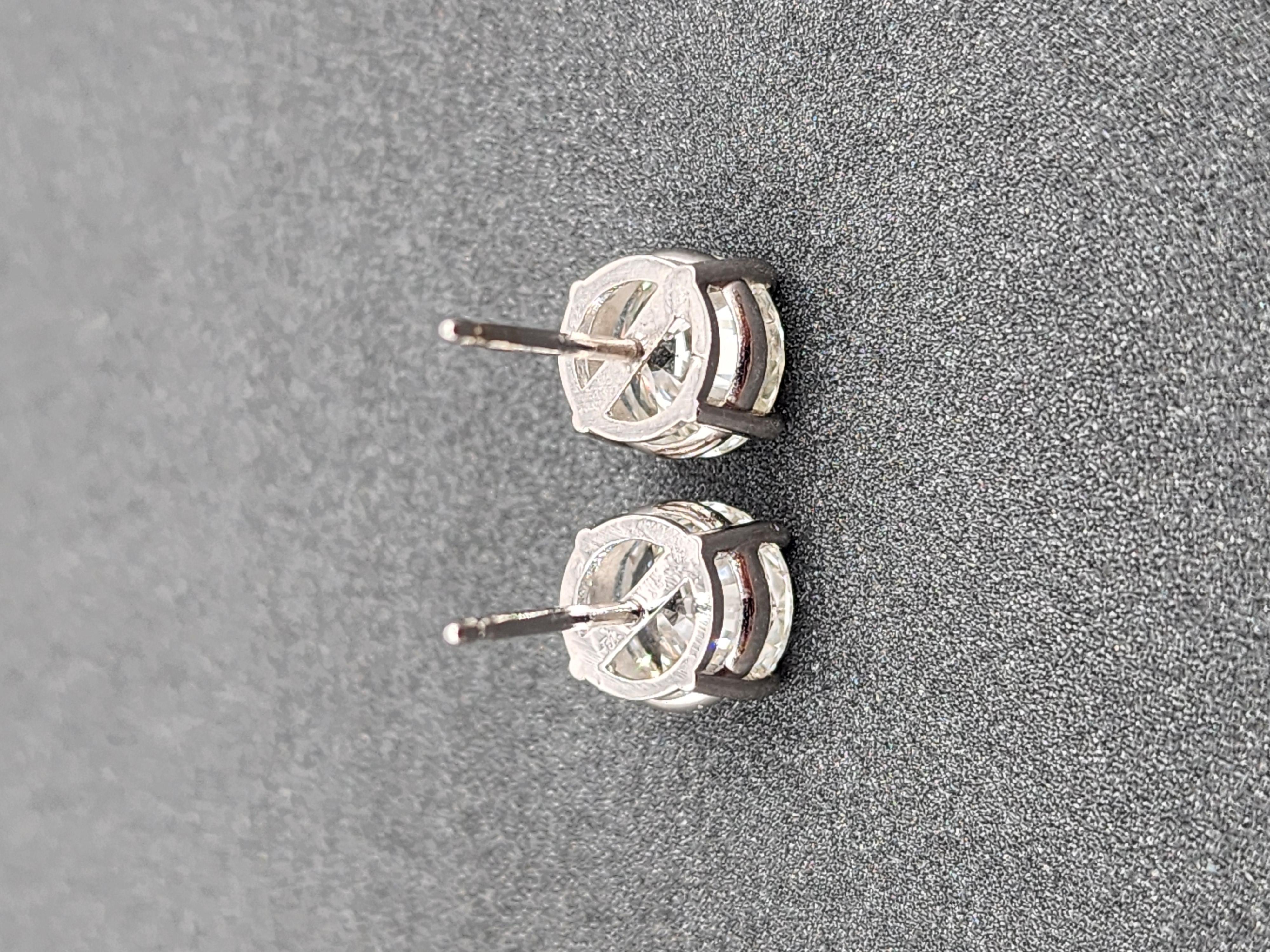 Orecchini con diamanti da 2.03 carati in vendita 1