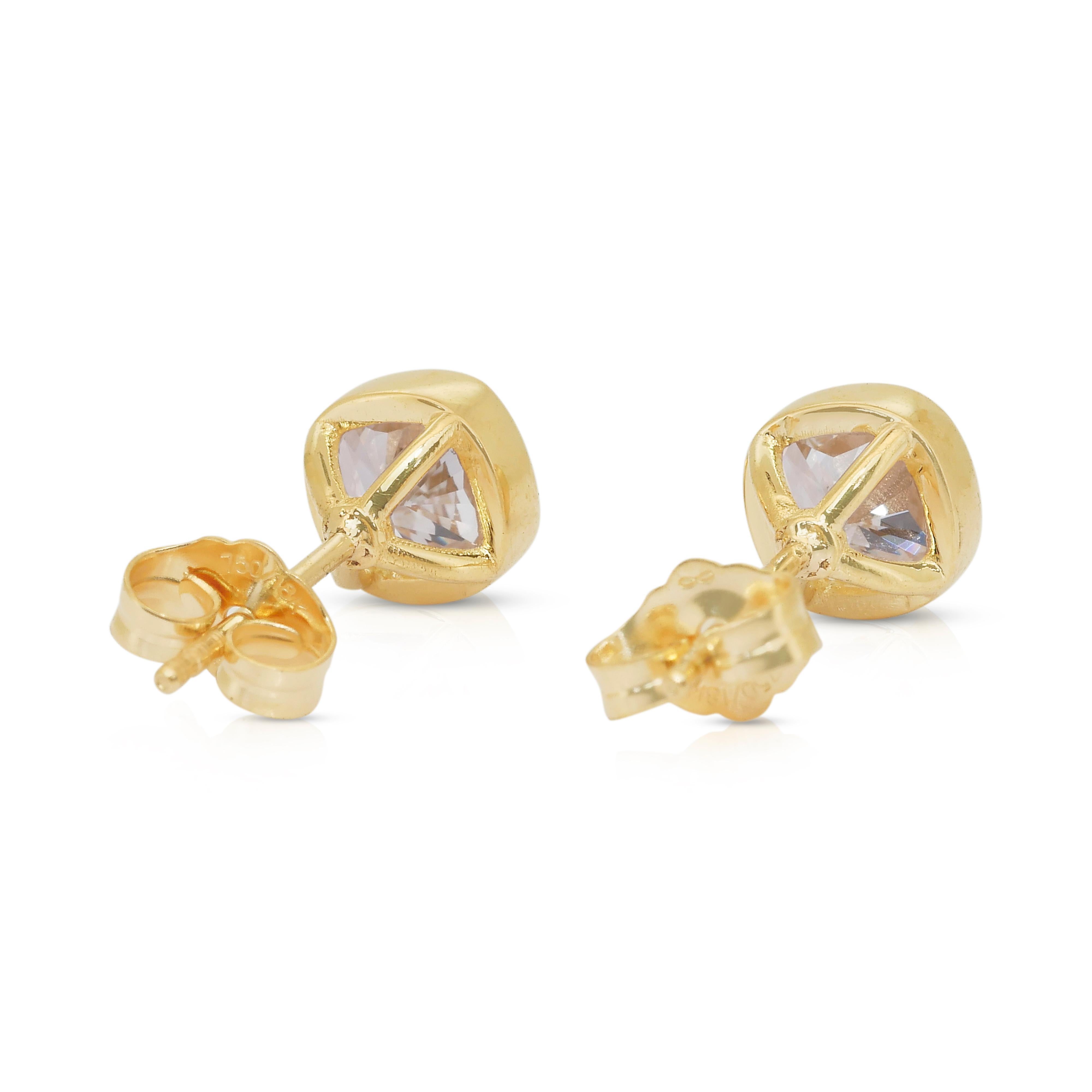 Elegant 2.05ct Diamonds Stud Earrings in 18k Yellow Gold - IGI Certified For Sale 3