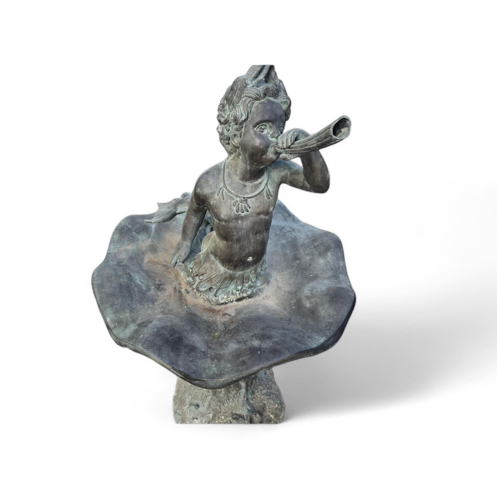 Elegant 20th-Century Bronze Fountain Depicting a Small Triton For Sale 3