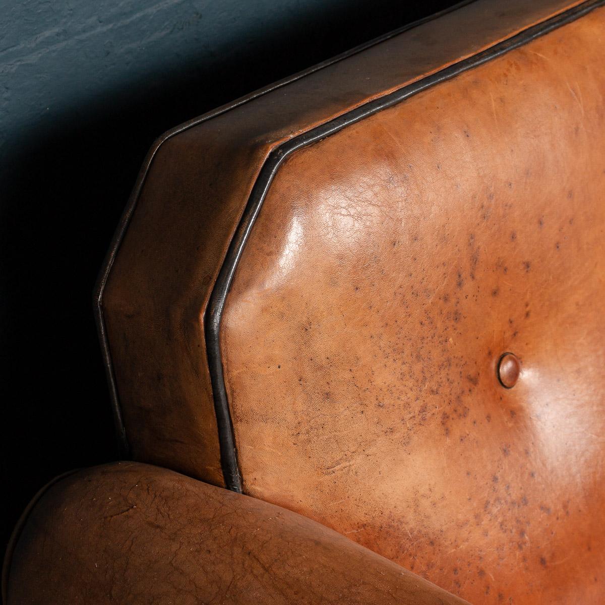 Elegant 20th Century Dutch Two-Seat Tan Leather Sofa In Good Condition In Royal Tunbridge Wells, Kent