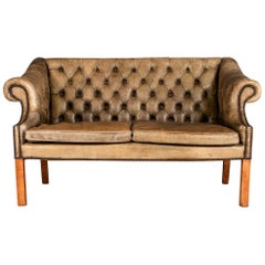 Elegant 20th Century English Button Back Two-Seat Sofa