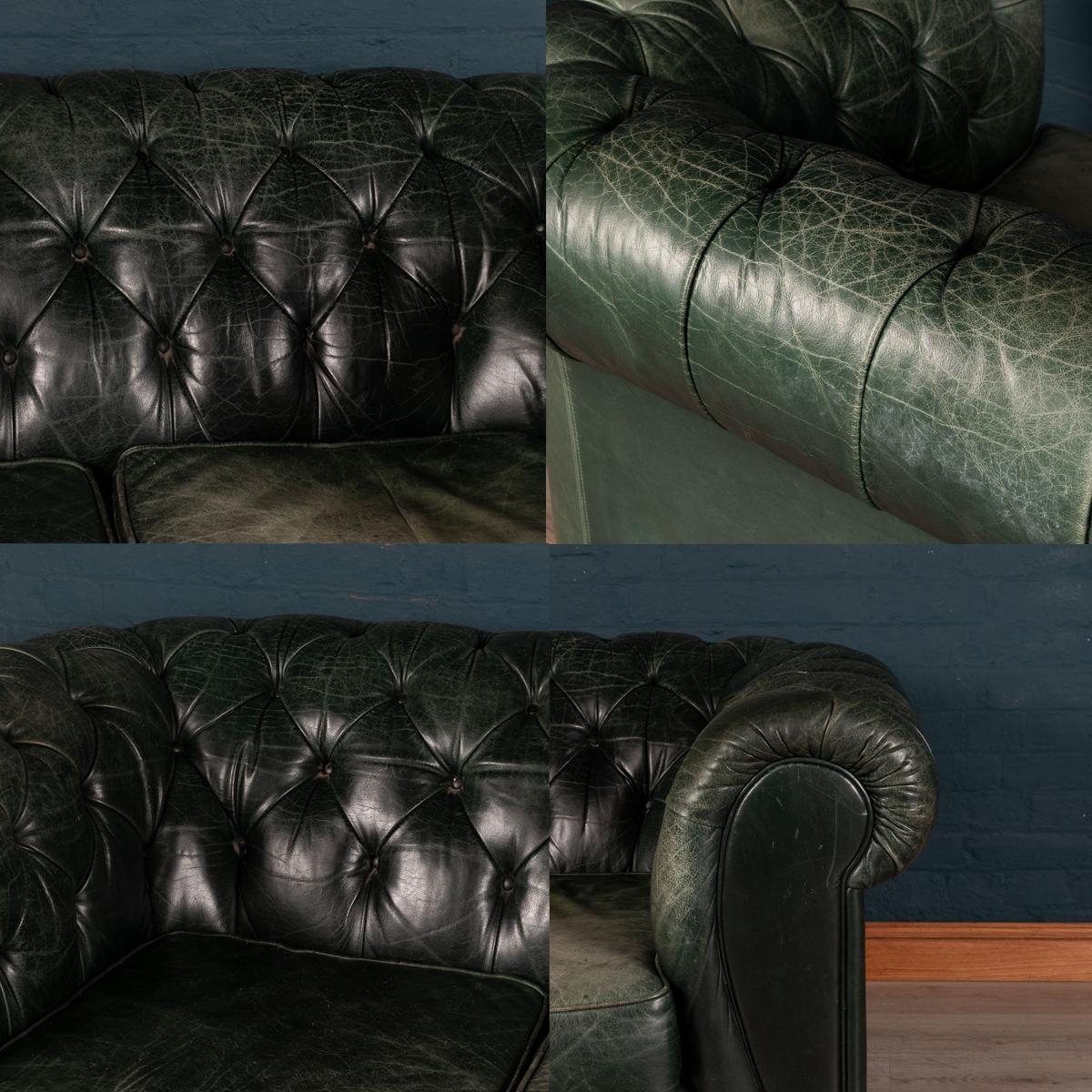 Elegant 20th Century Pair of Green Two-Seat Leather Chesterfield Sofas 8