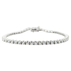 Elegant 2.20ctw Diamond Tennis Bracelet in White Gold