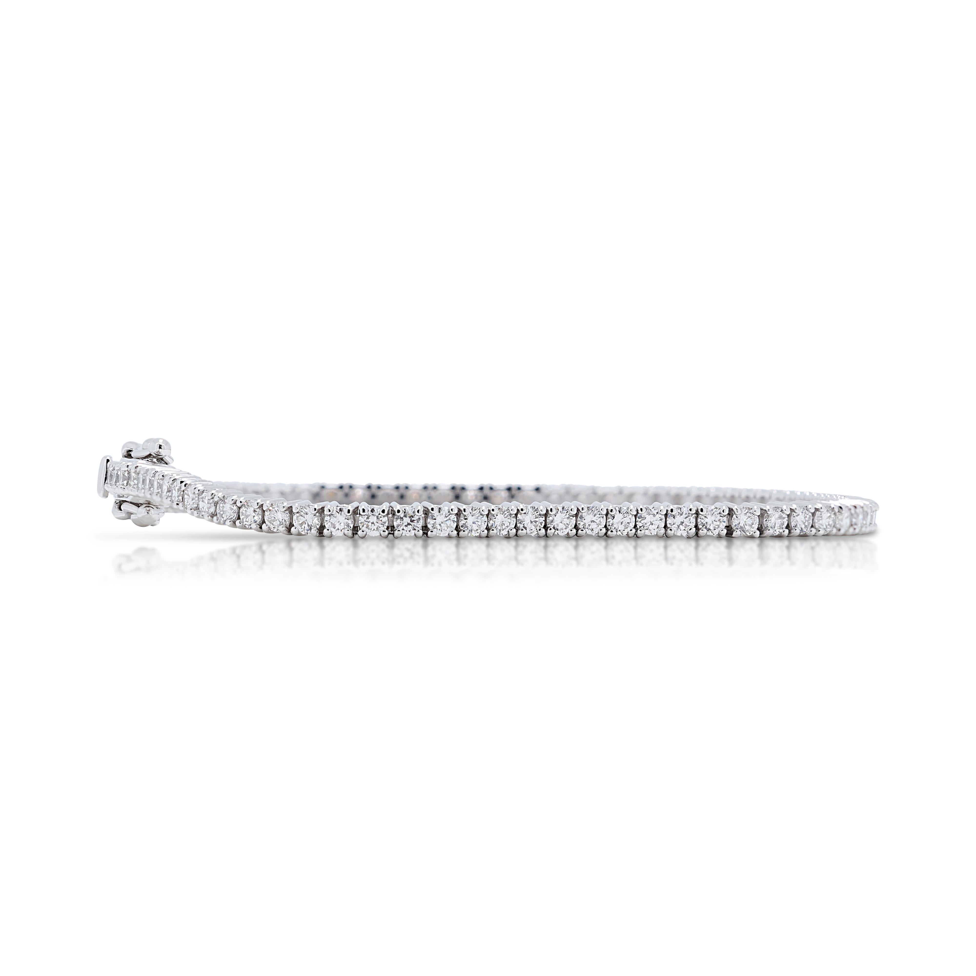 Round Cut Elegant 2.40ct Diamonds Tennis Bracelet in 18K White Gold For Sale