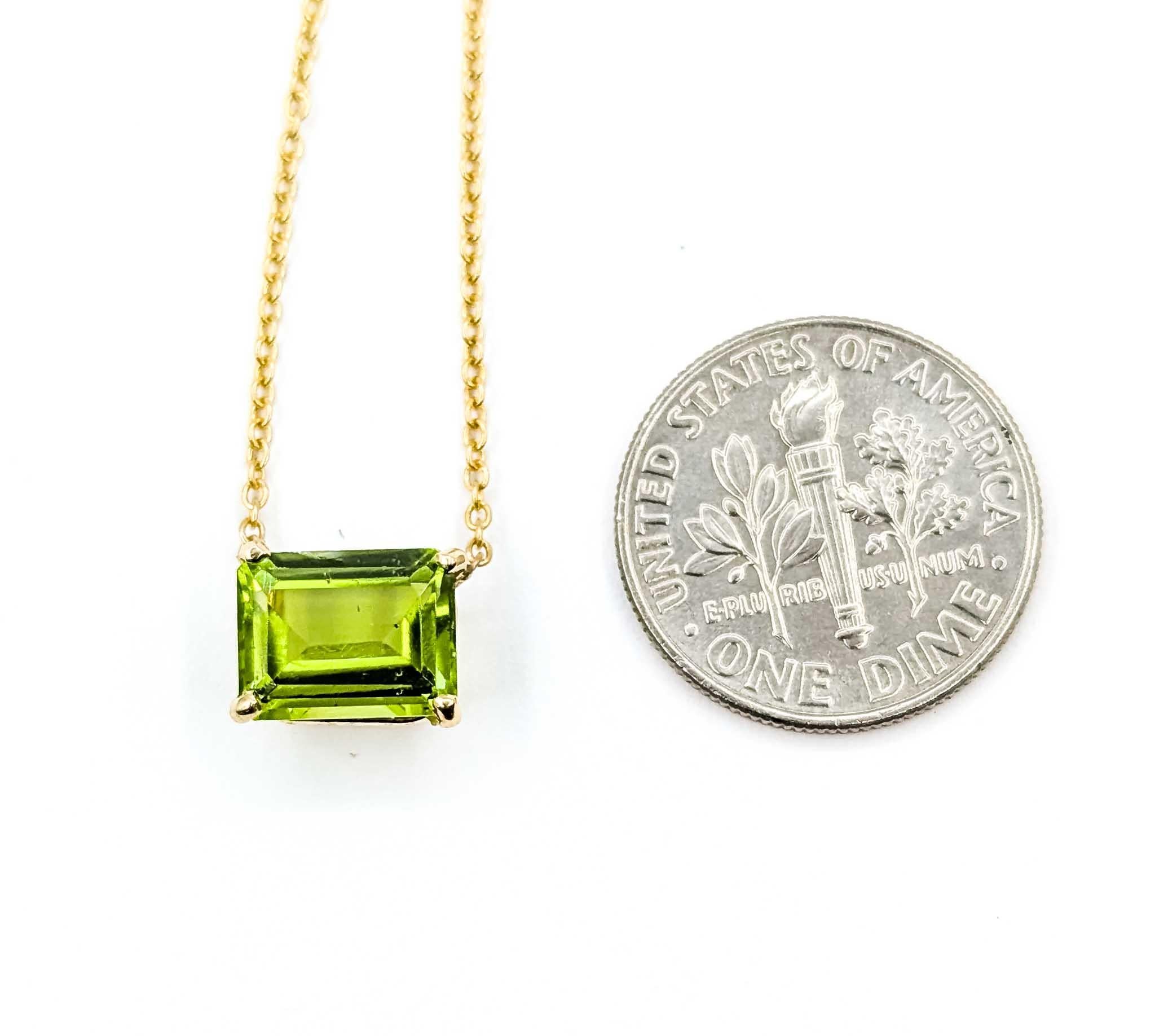 Elegante collana di peridoto da 2,45 carati in oro giallo 14k, catena regolabile da 17-18 pollici in vendita 2