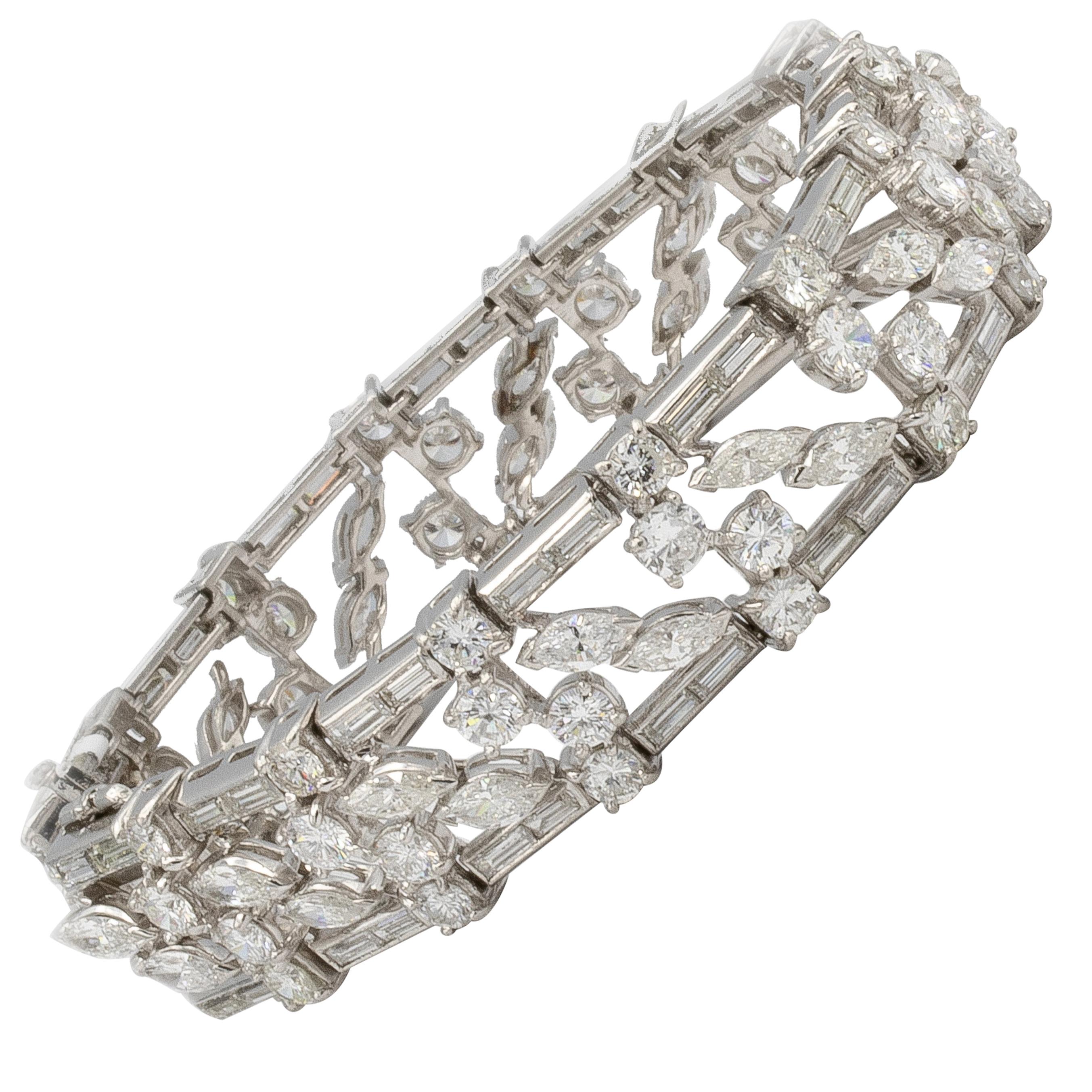 Elegant Handmade Platinum Bracelet With 24.7 Carats Of Diamonds 