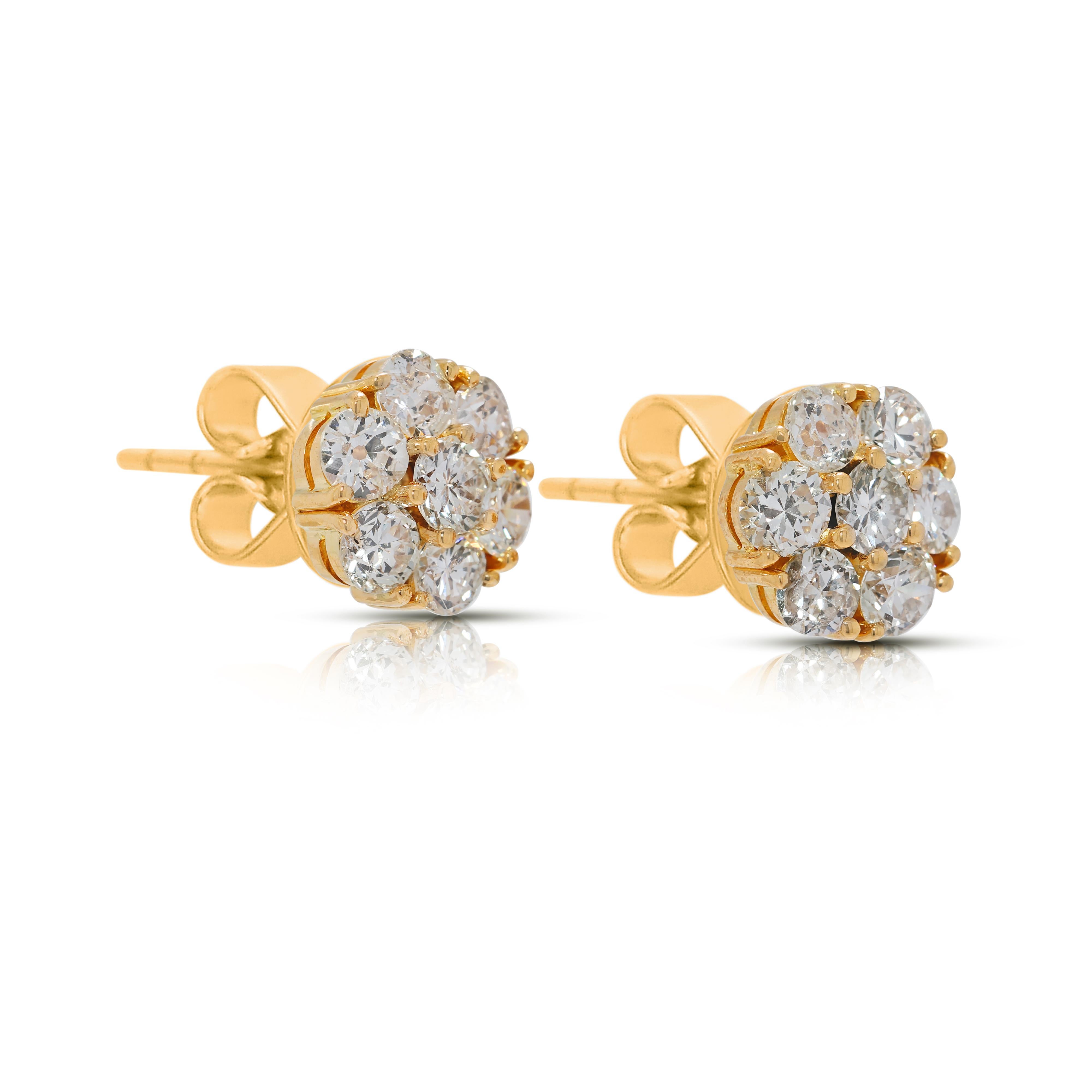 Taille ronde Elegant 2.66ct Old Mine Cut Natural Diamond Elegance en or jaune 20K en vente