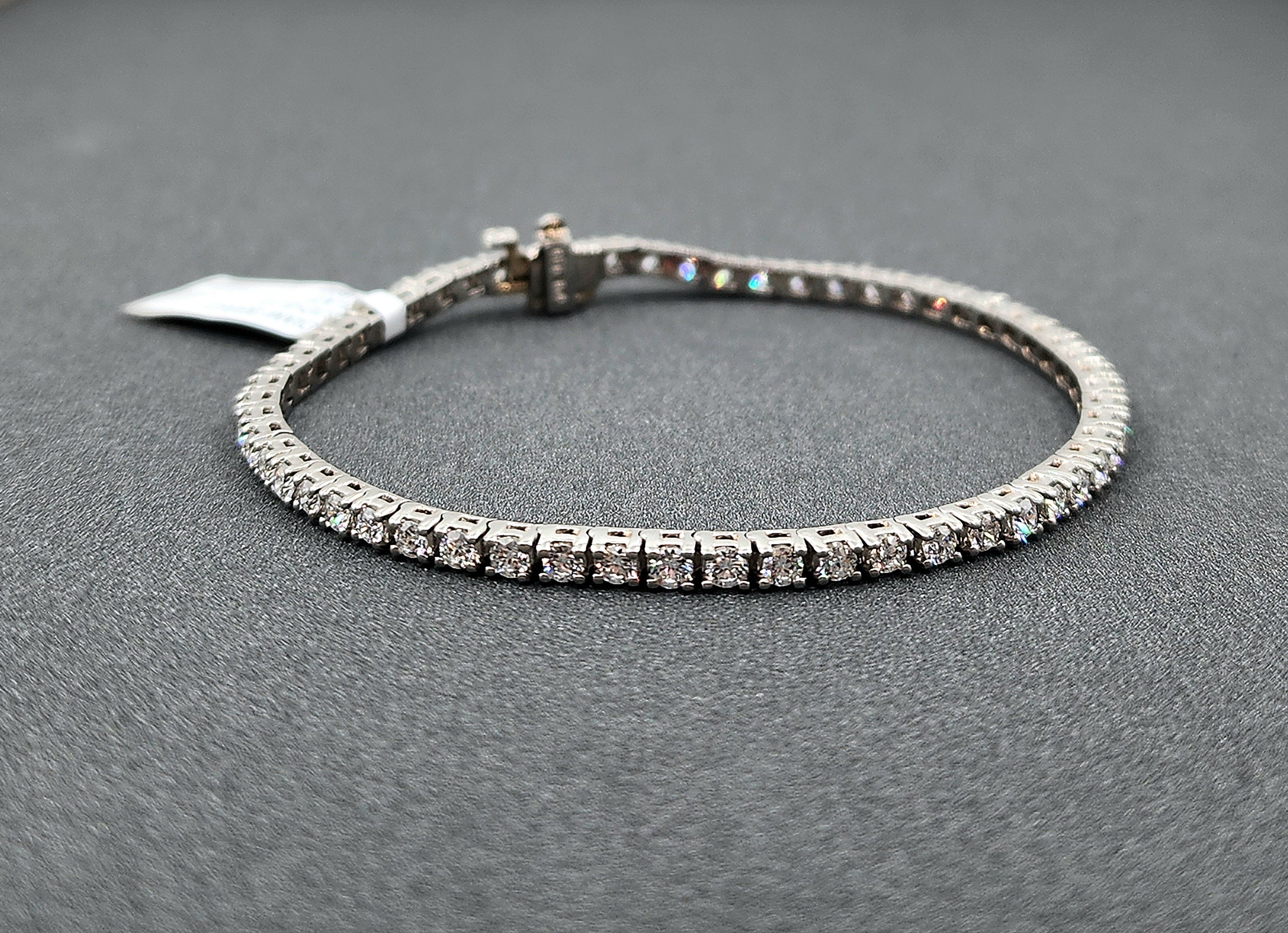 Pulsera de tenis con diamantes de 2.77 ct