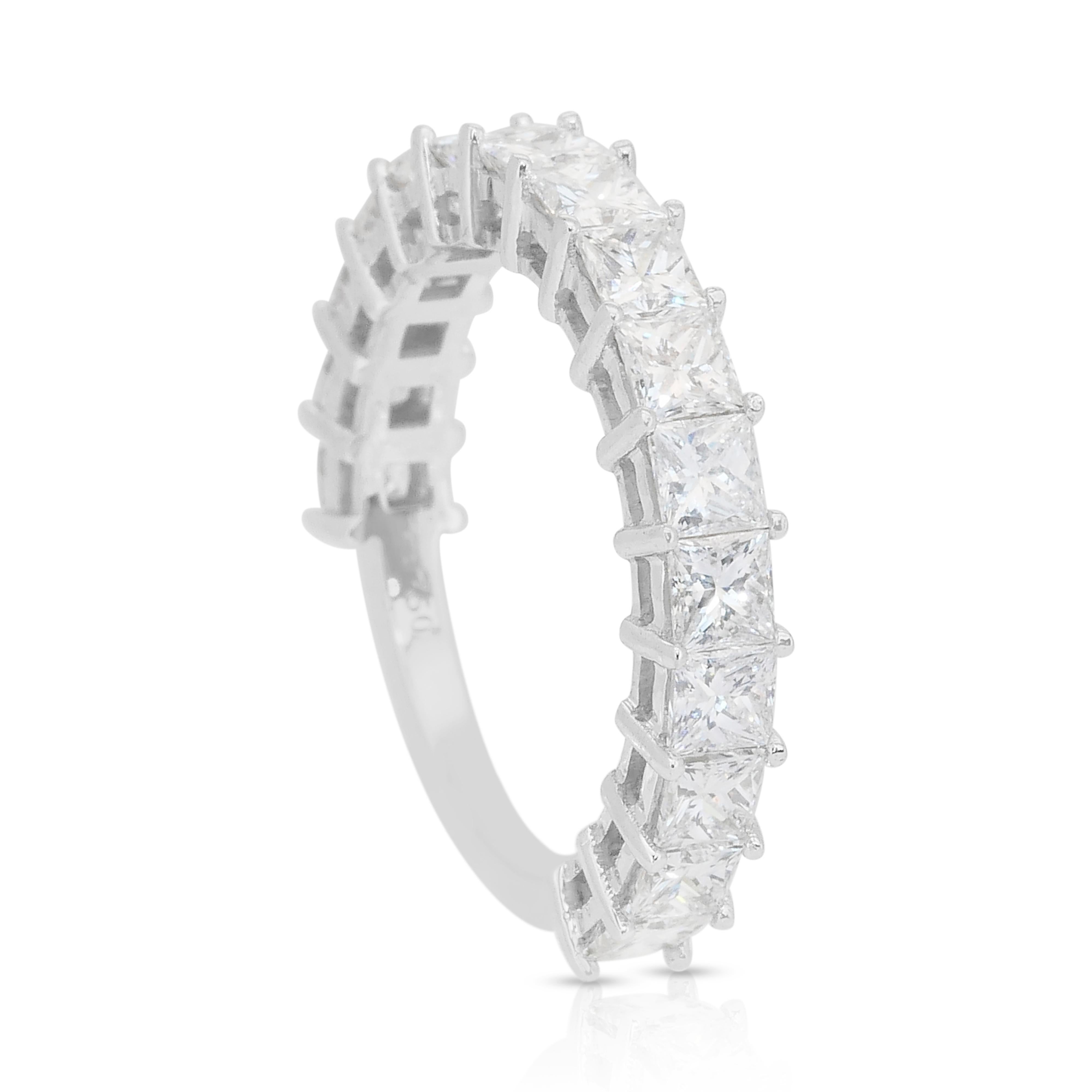 Anello Elegance con 2,88 carati di diamanti naturali in oro bianco 18 carati - Certificato IGI in vendita 2