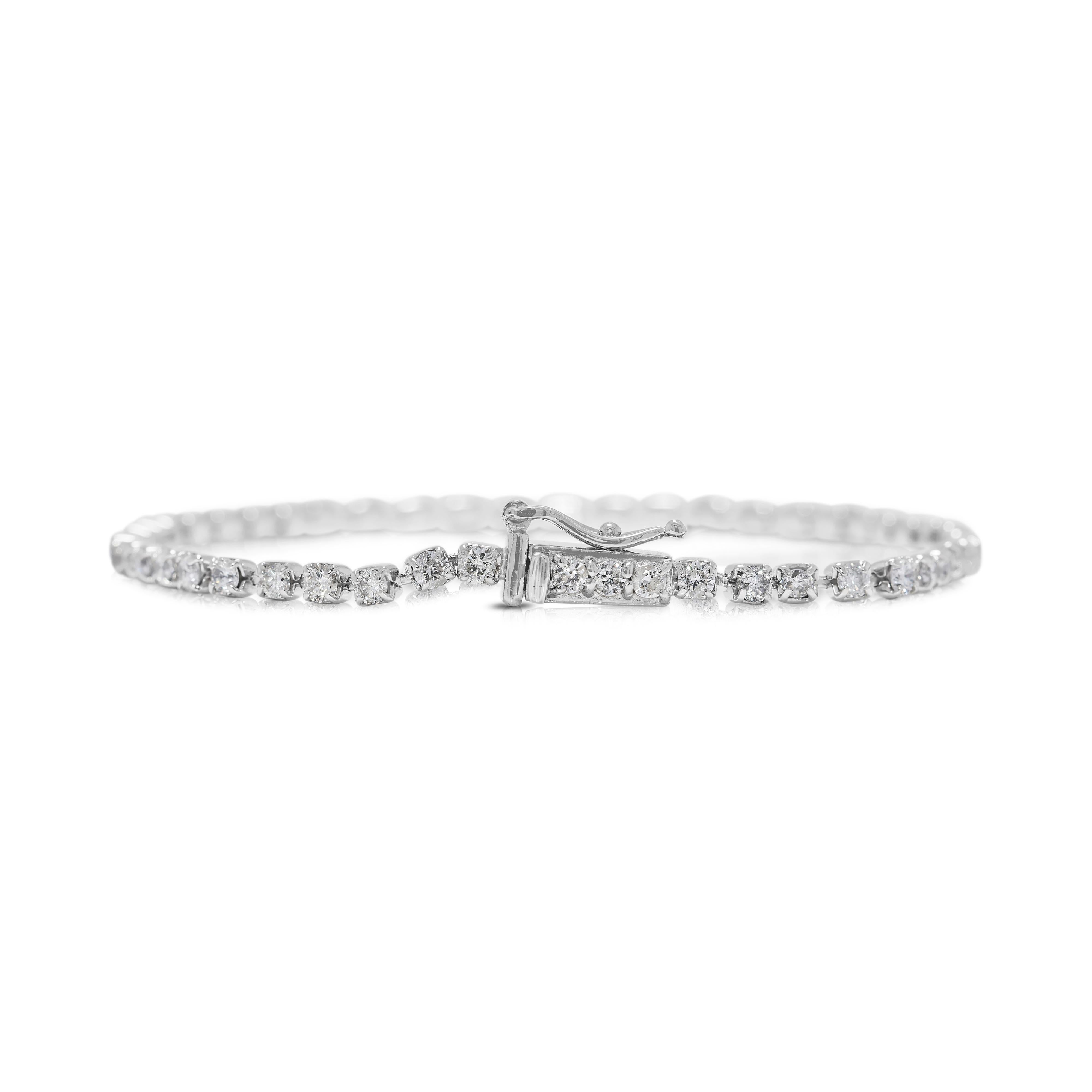 Elegant bracelet de 2ct de diamants Natural Elegance en platine en vente 1