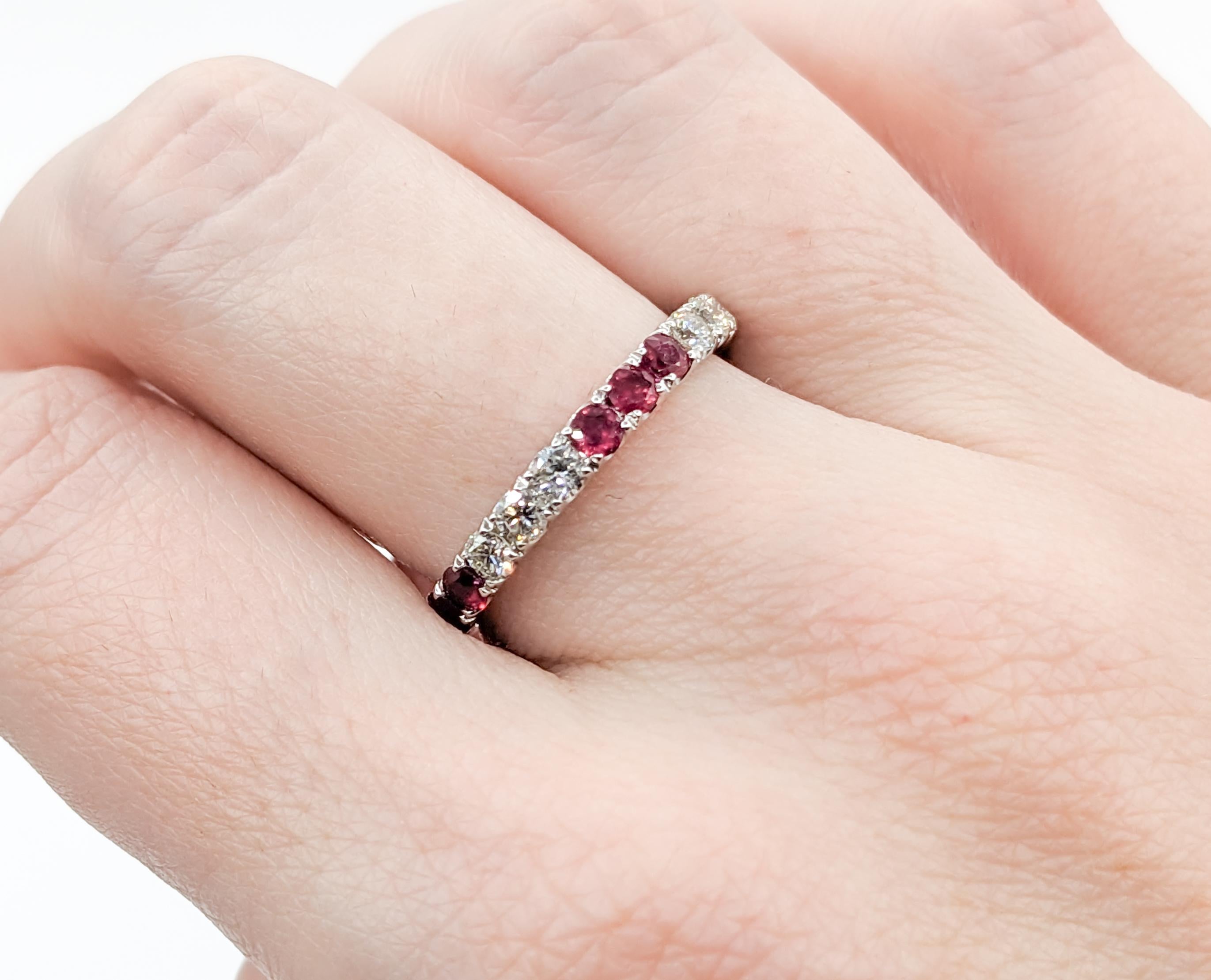Round Cut Elegant 3-Stone Pattern Diamond & Ruby Bridal Ring For Sale