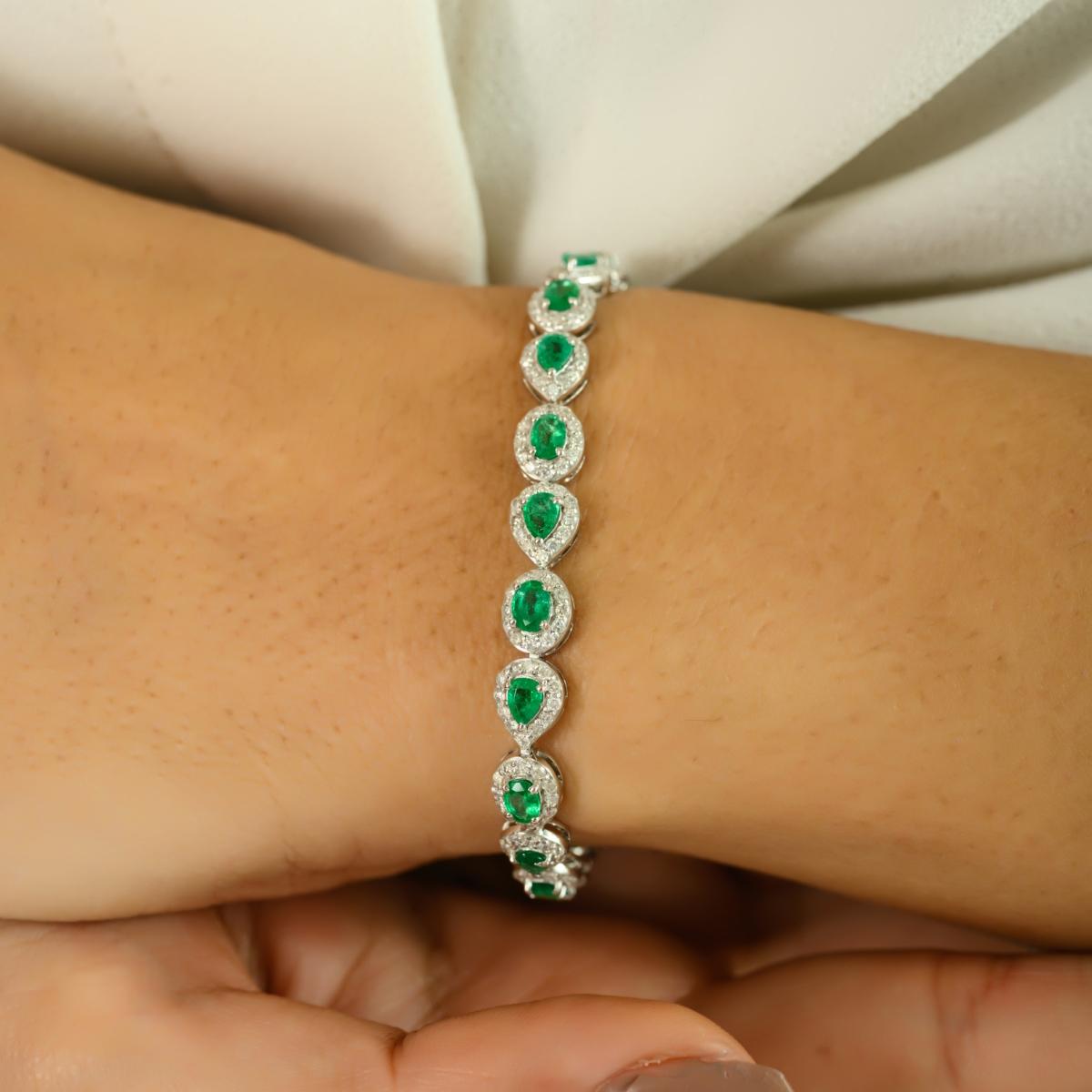 Pear Cut Elegant 3.11 CTW Emerald & Diamond Drop Designer Tennis Bracelet 14k White Gold For Sale