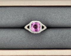 Anello con zaffiro rosa naturale e diamante da 3.18 carati
