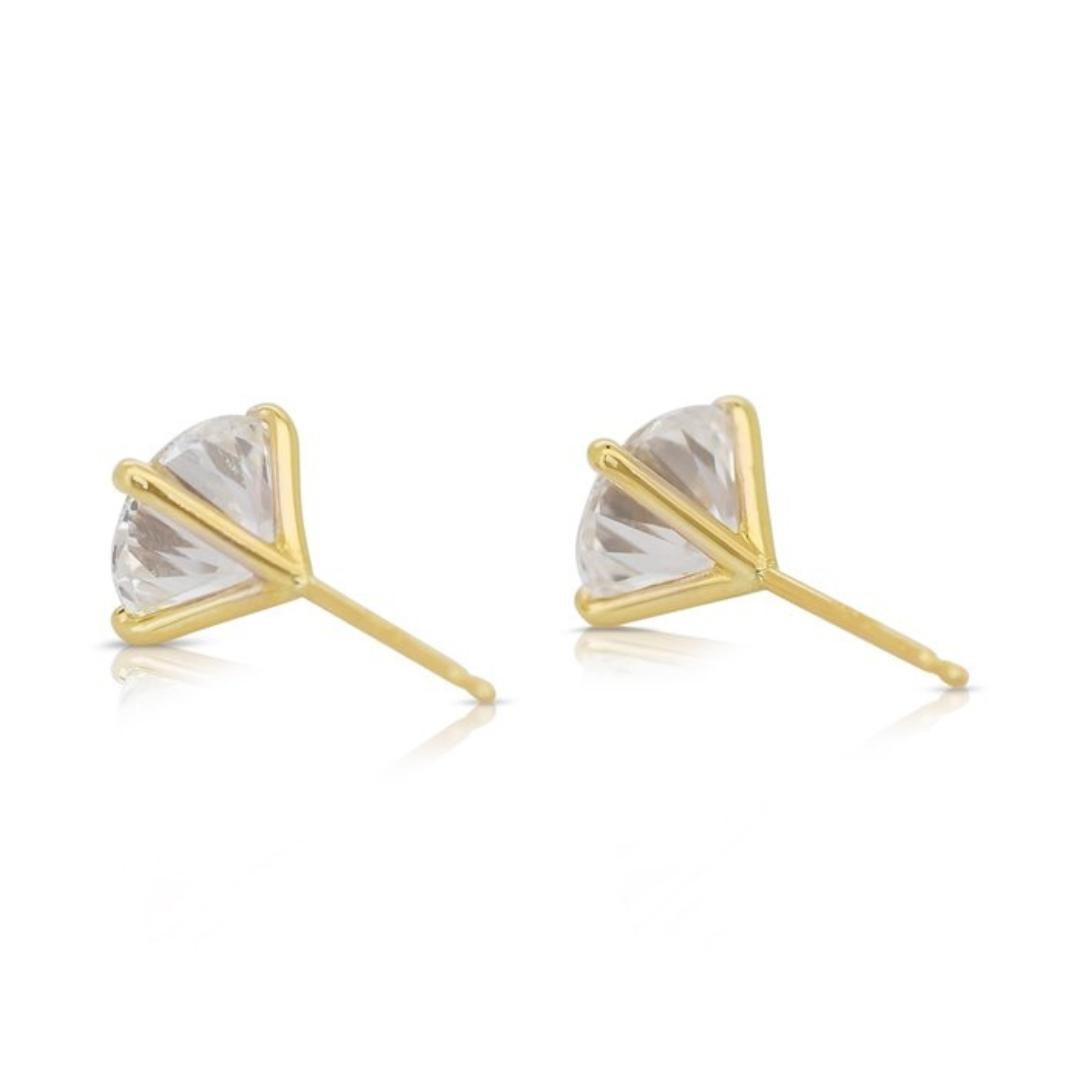 Clous d'oreilles élégants en or jaune 18 carats avec diamants de 3,20 carats certifiés IGI en vente 1