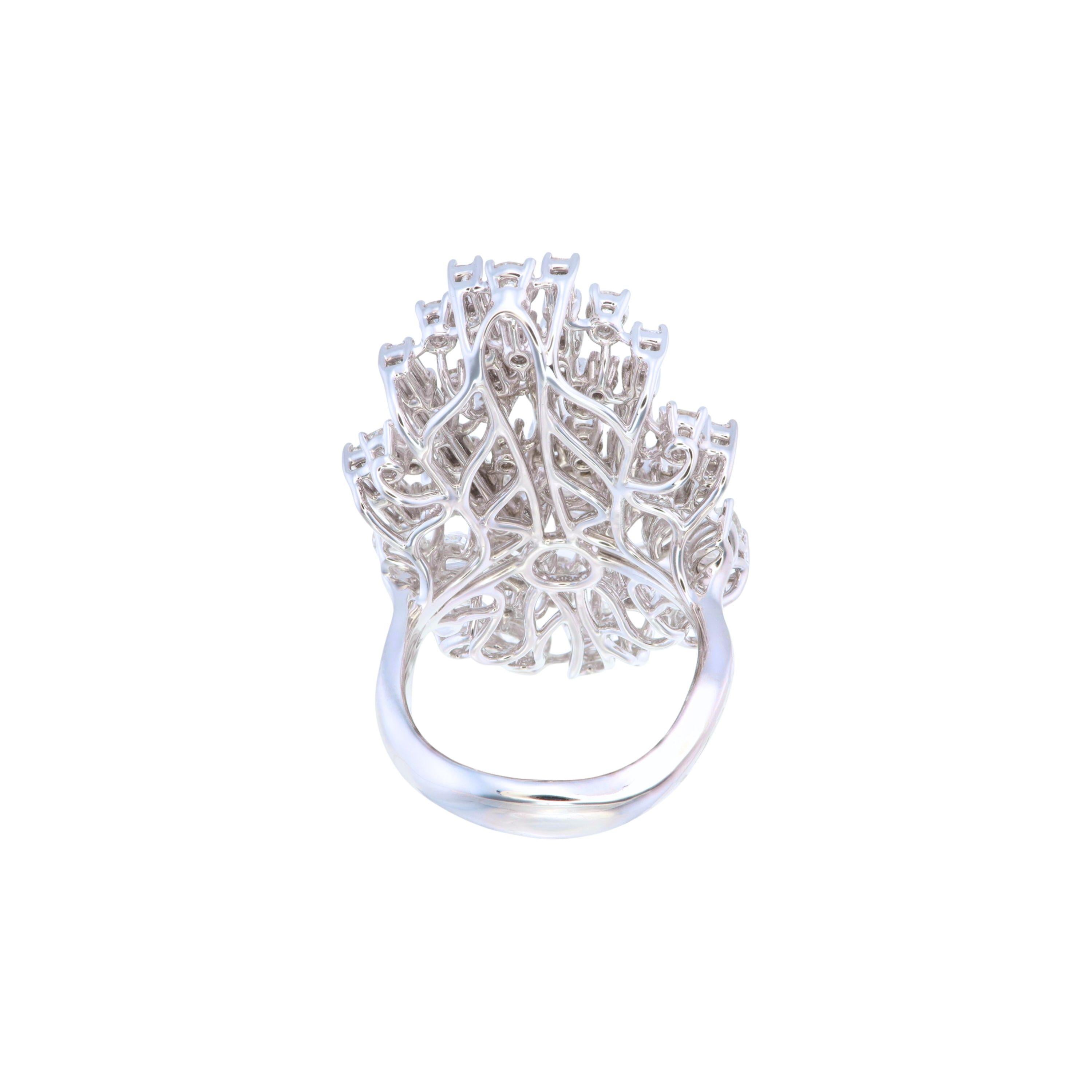 Elegante anillo de diamantes talla rosa multiforma de 4,31 quilates Corte rosa en venta
