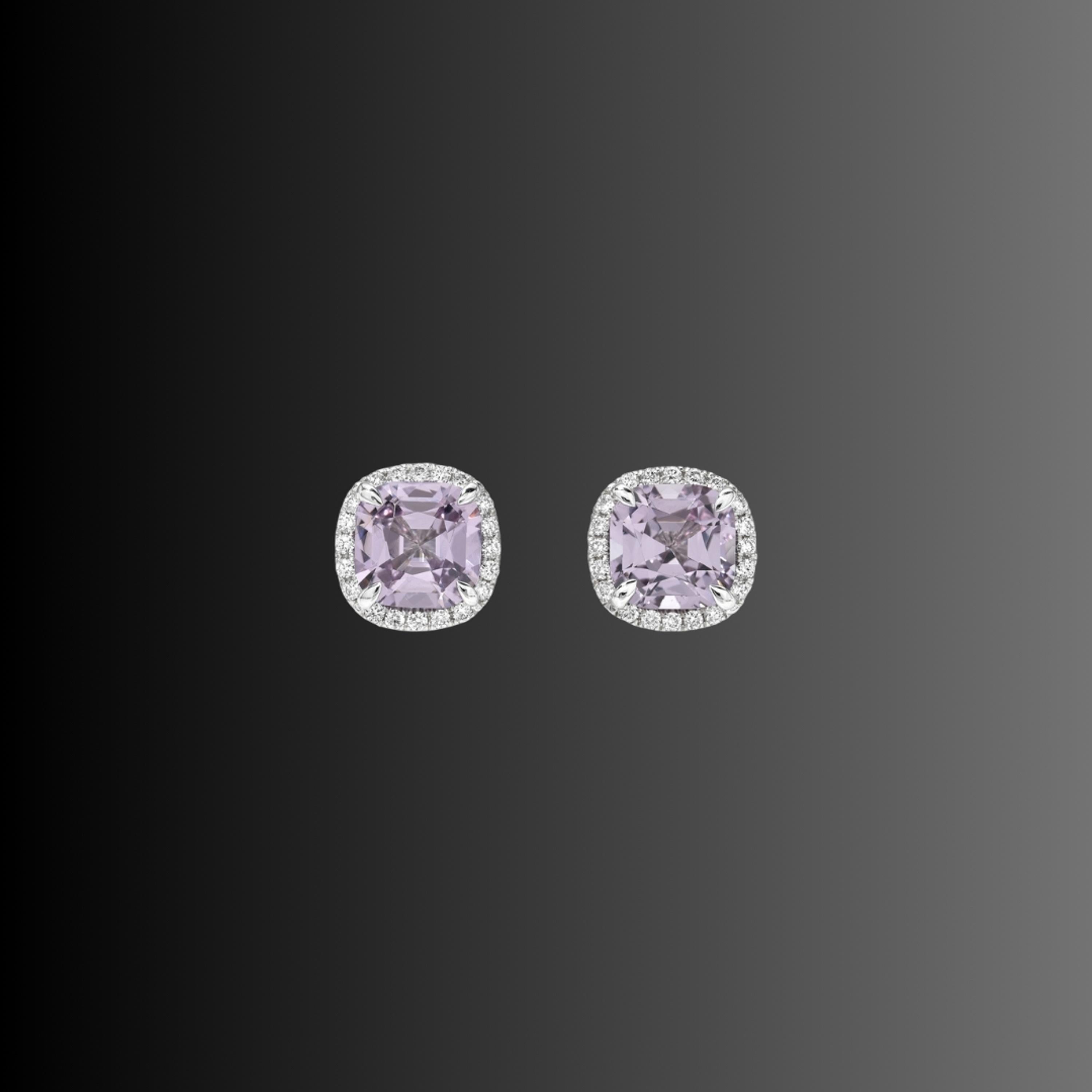 Eleganti orecchini a cuscino con spinello lavanda e diamanti da 4,81 carati - Regalo di lusso in vendita 1
