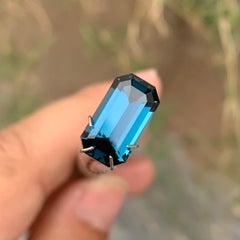 Elegant 4.85 Carat Faceted London Blue Topaz Ring Gem Emerald Cut Stone