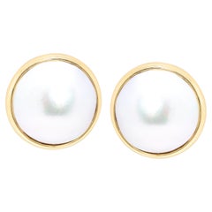 Elegant 4ct Shell Pearl Stud Earrings in 18K Yellow Gold