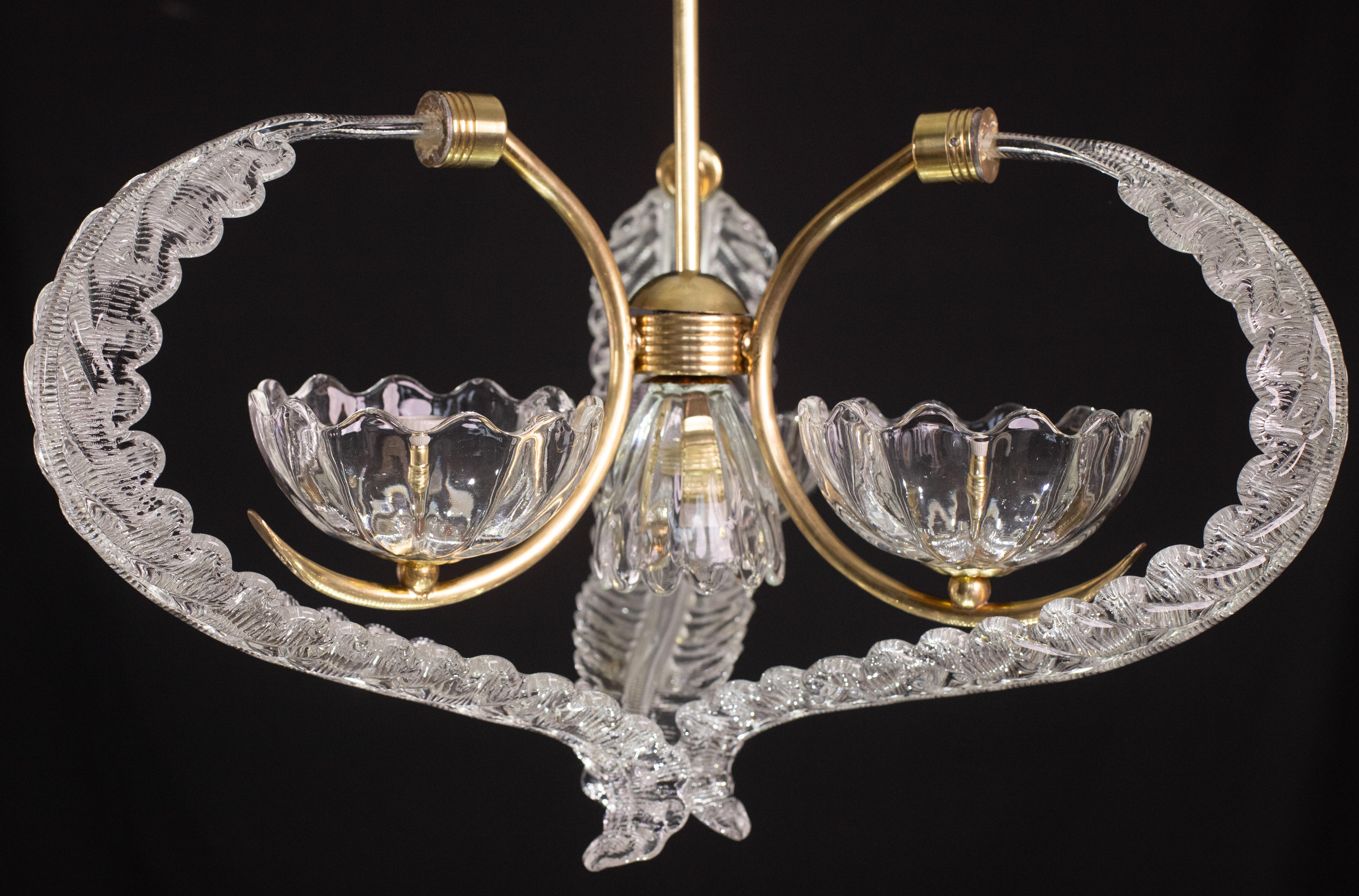 Elegant 4 Light Art Deco Murano Glass and Brass Chandelier by Barovier In Good Condition For Sale In Roma, IT
