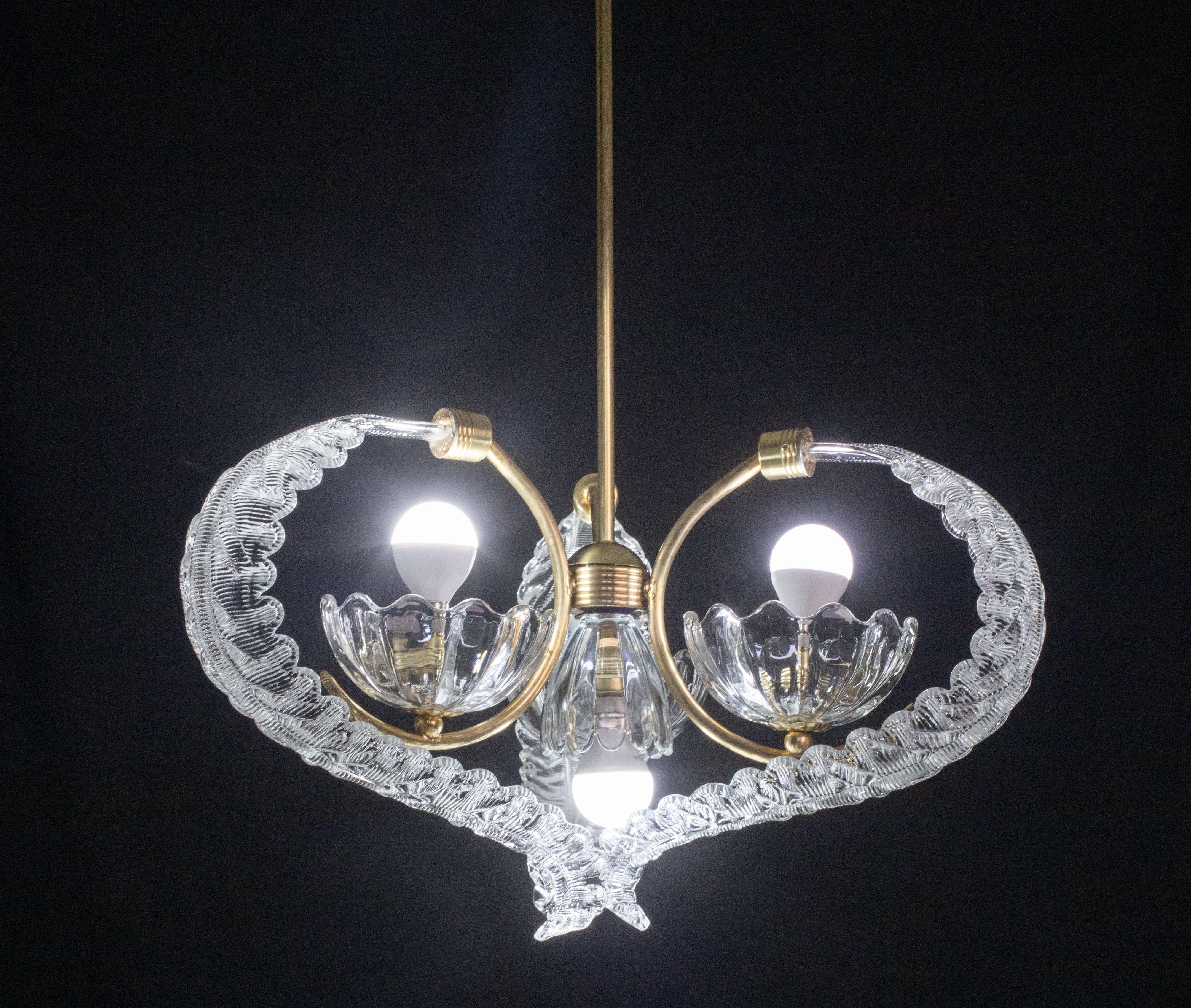 Mid-20th Century Elegant 4 Light Art Deco Murano Glass and Brass Chandelier by Barovier For Sale